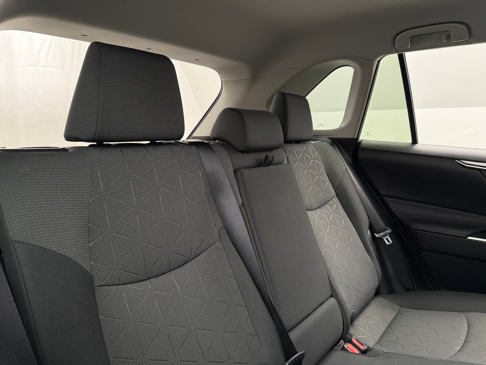 Thumbnail: 2020 Toyota RAV4 - 6