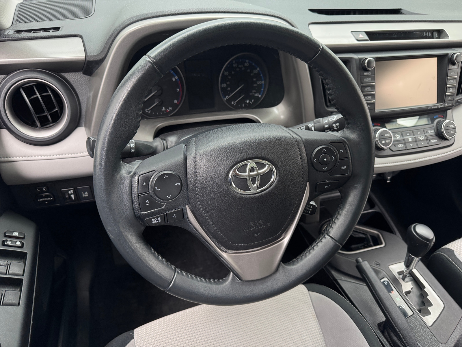 Thumbnail: 2017 Toyota RAV4 - 5