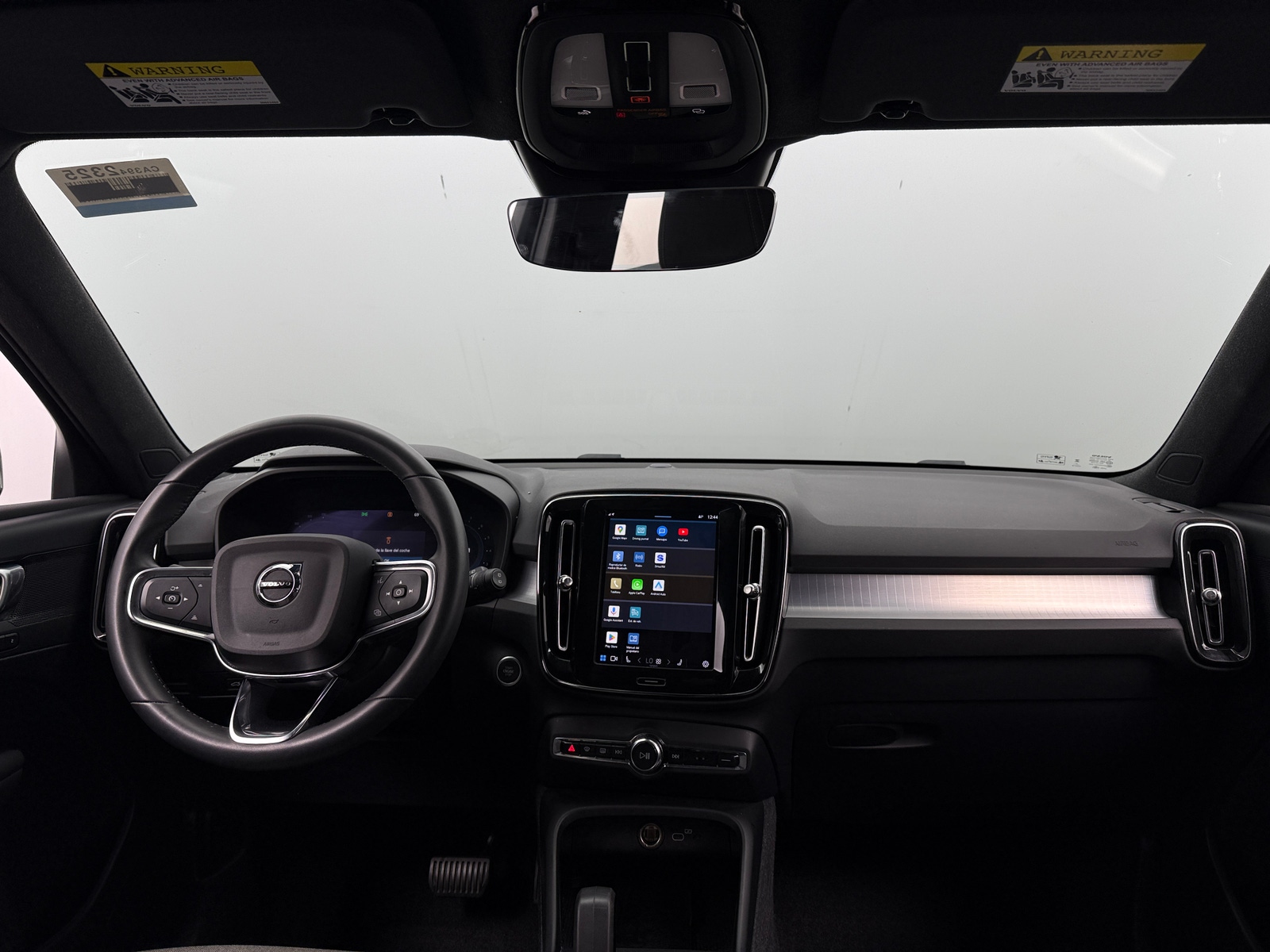 Thumbnail: 2024 Volvo XC40 - 3