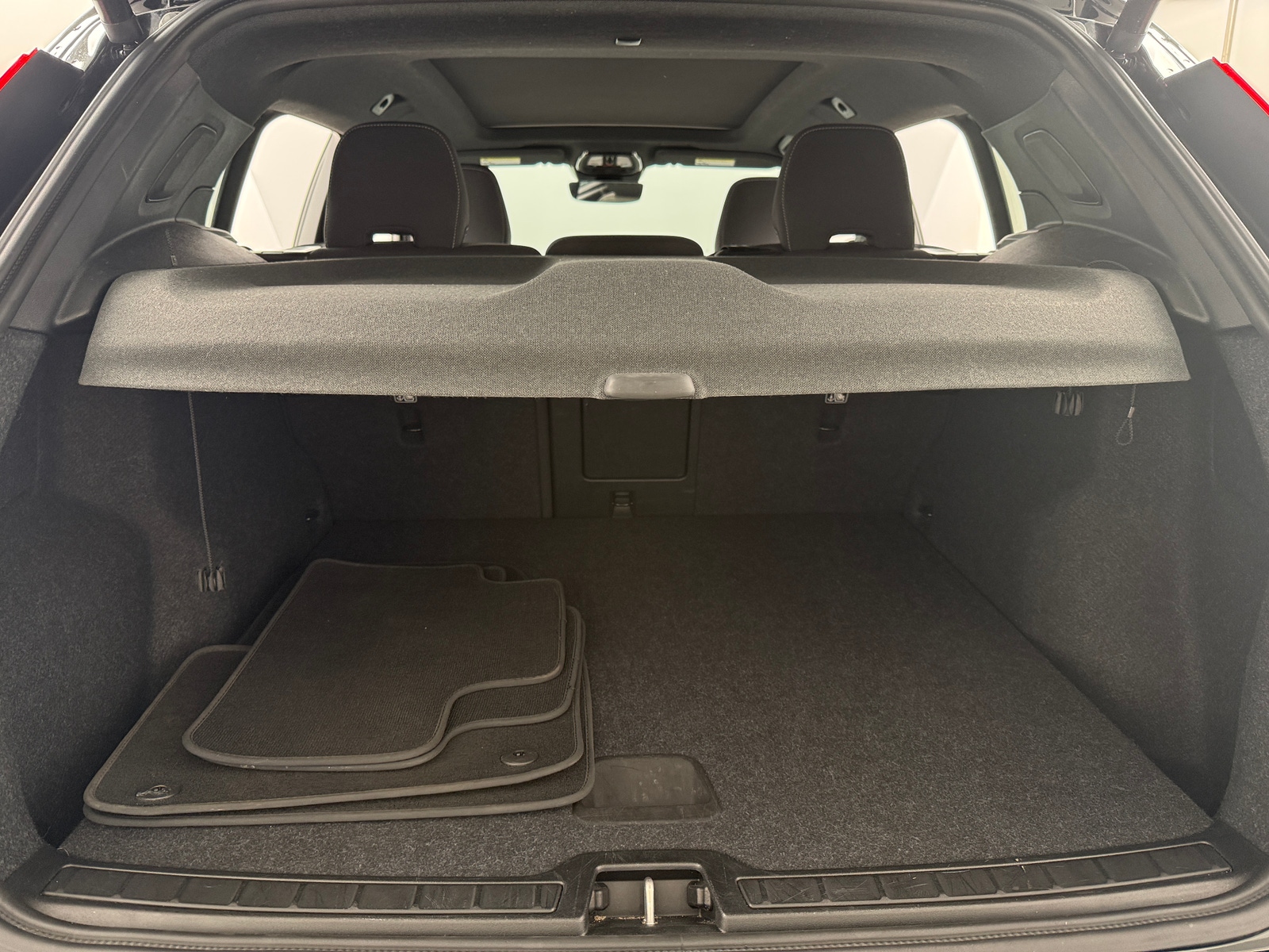 Thumbnail: 2024 Volvo XC40 - 7