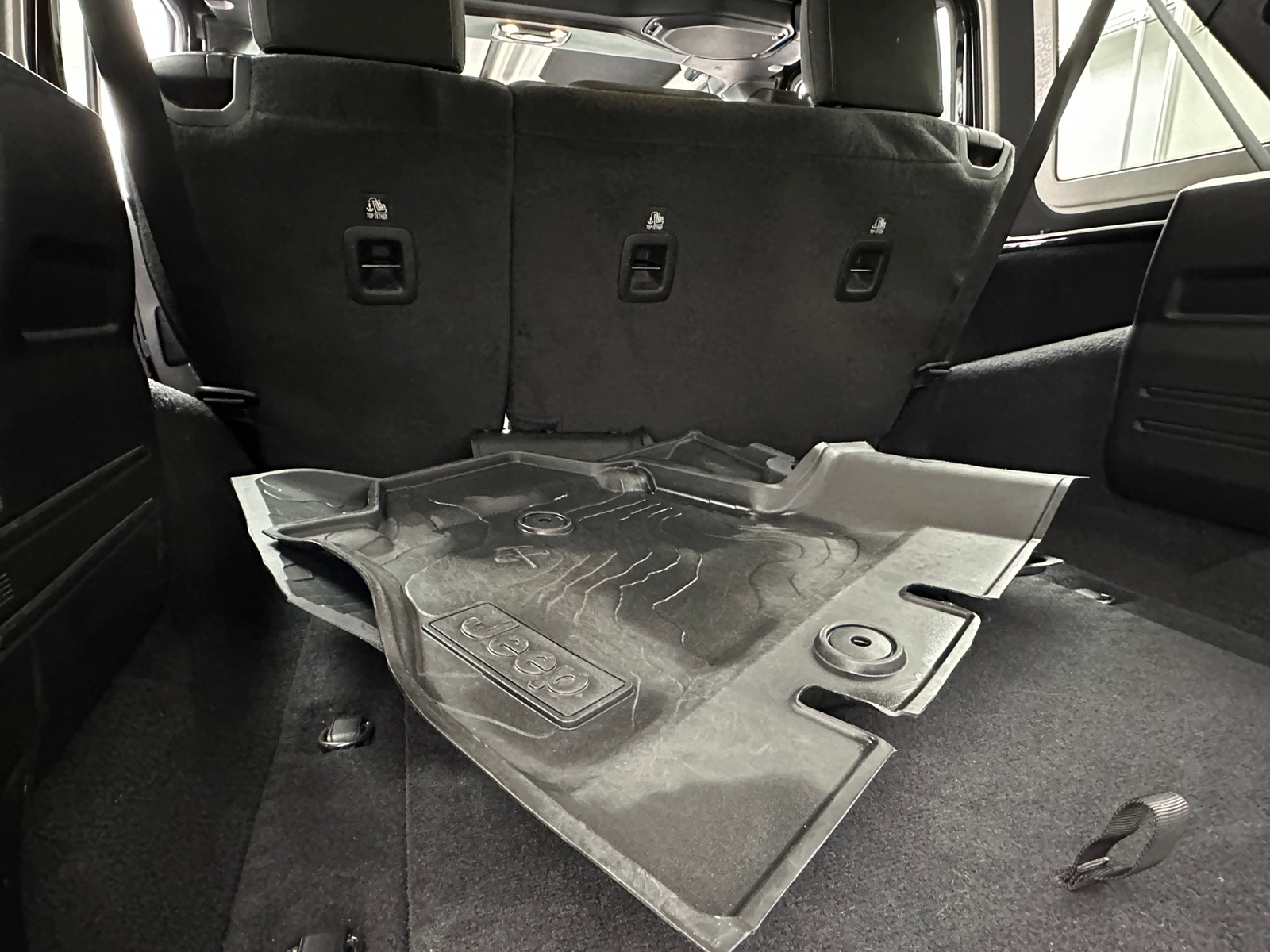 Thumbnail: 2021 Jeep Wrangler - 7