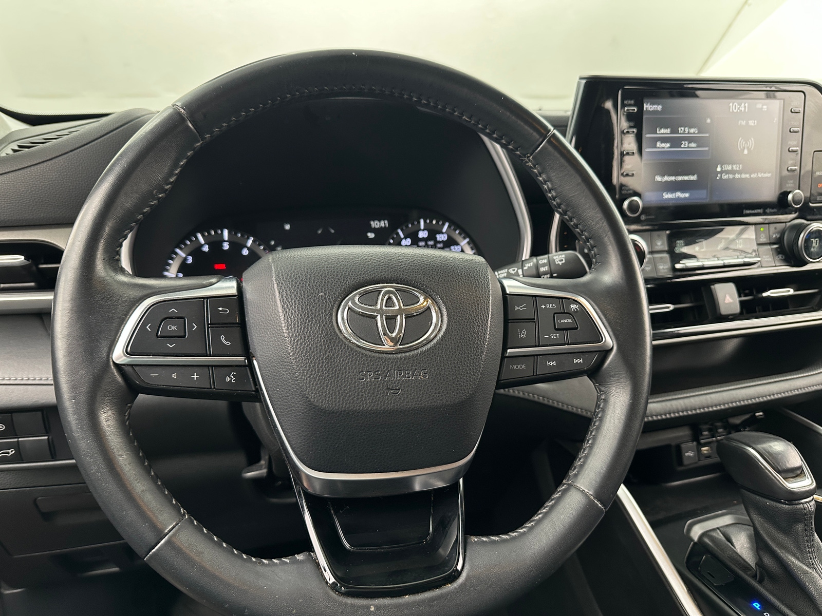 Thumbnail: 2021 Toyota Highlander - 4