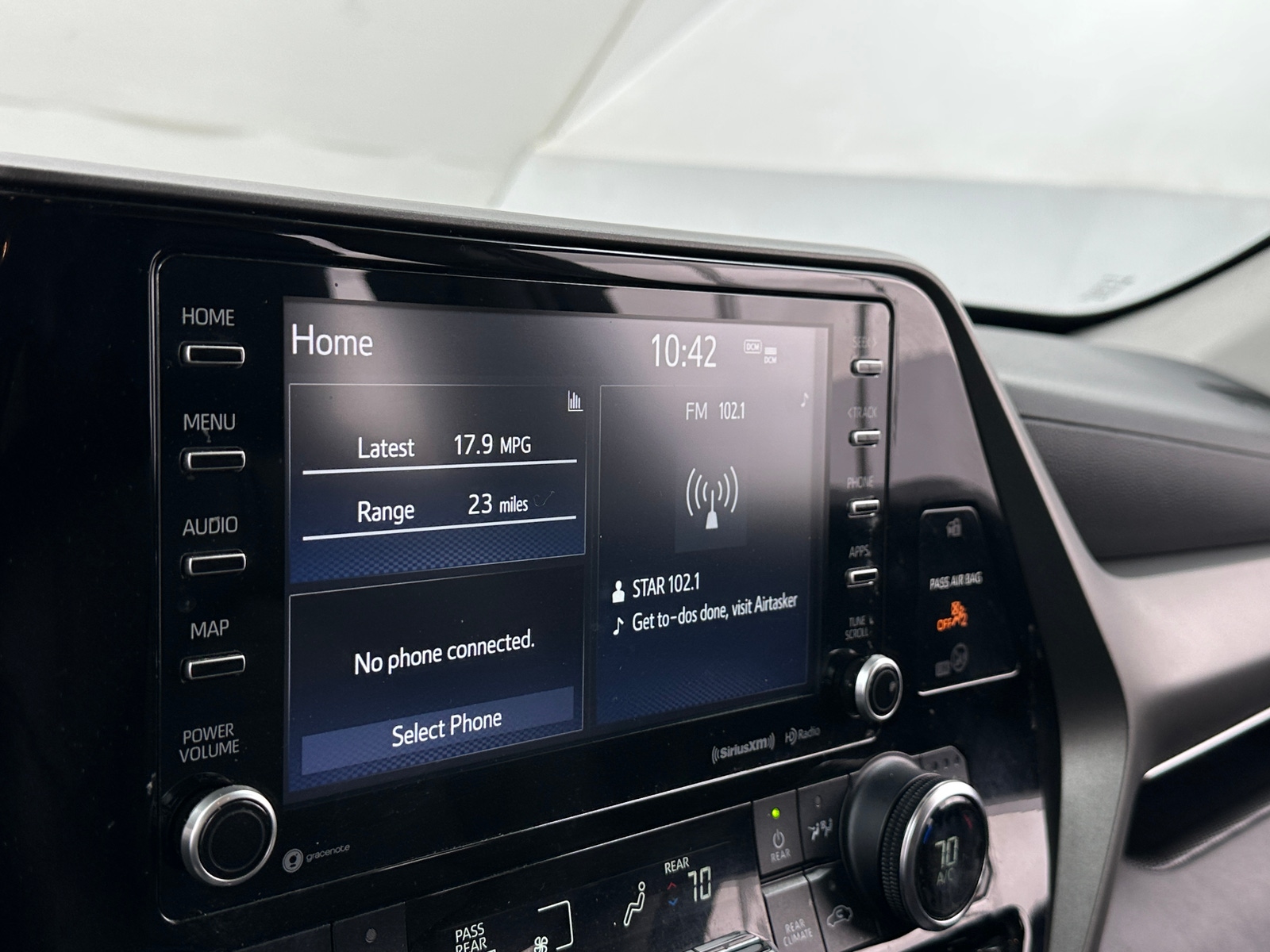 Thumbnail: 2021 Toyota Highlander - 3