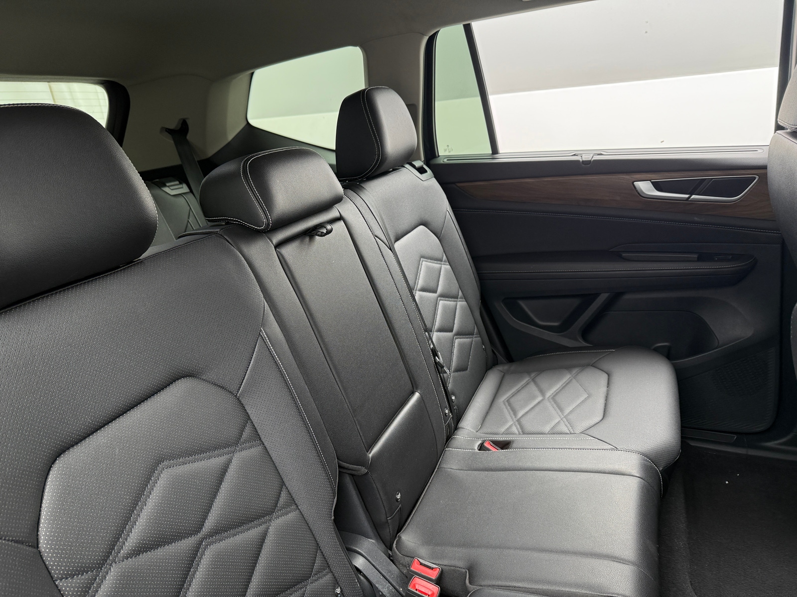 Thumbnail: 2025 Volkswagen Atlas - 5