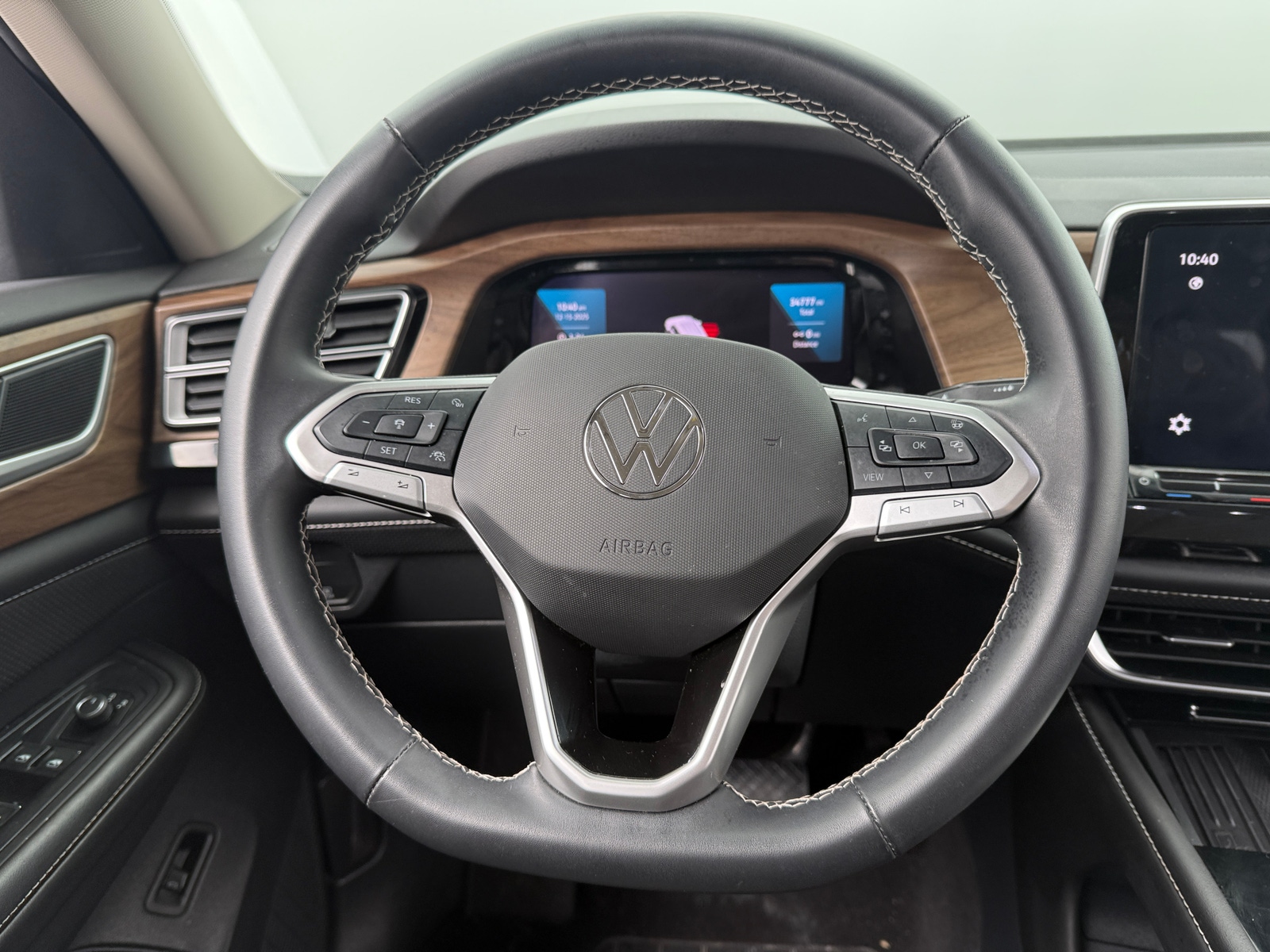 Thumbnail: 2025 Volkswagen Atlas - 4