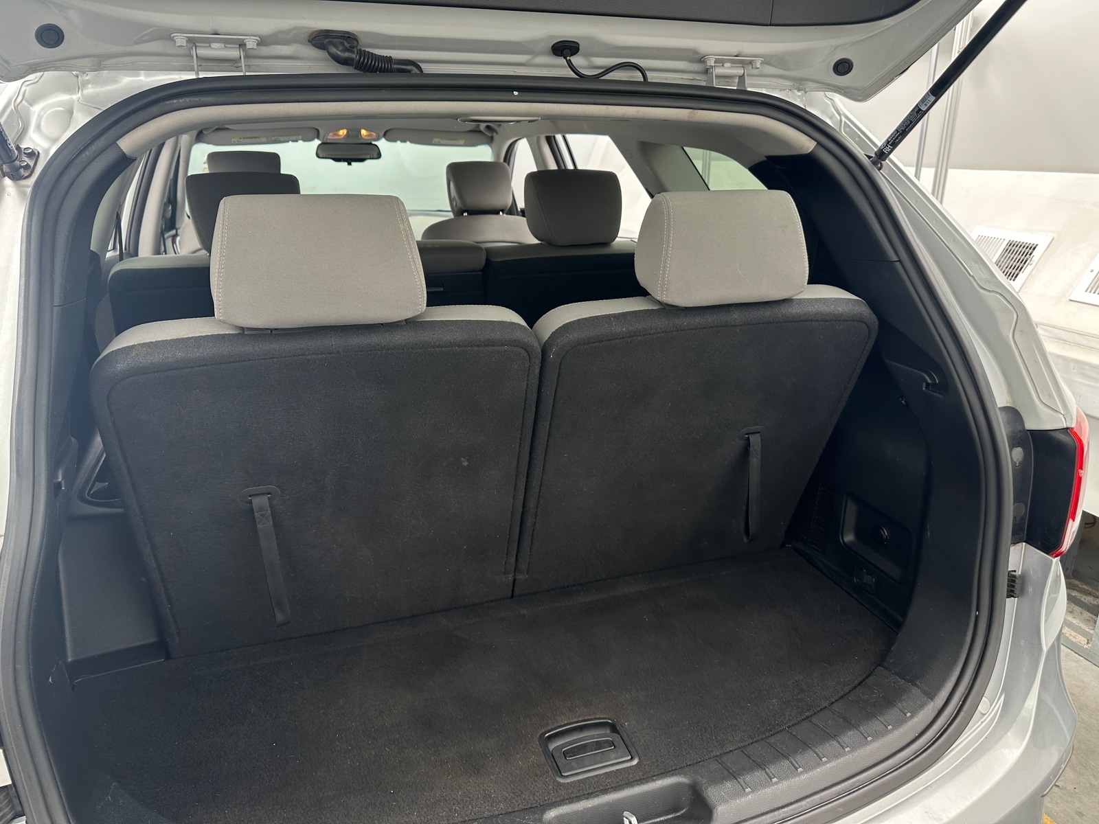 Thumbnail: 2017 Hyundai Santa Fe - 7