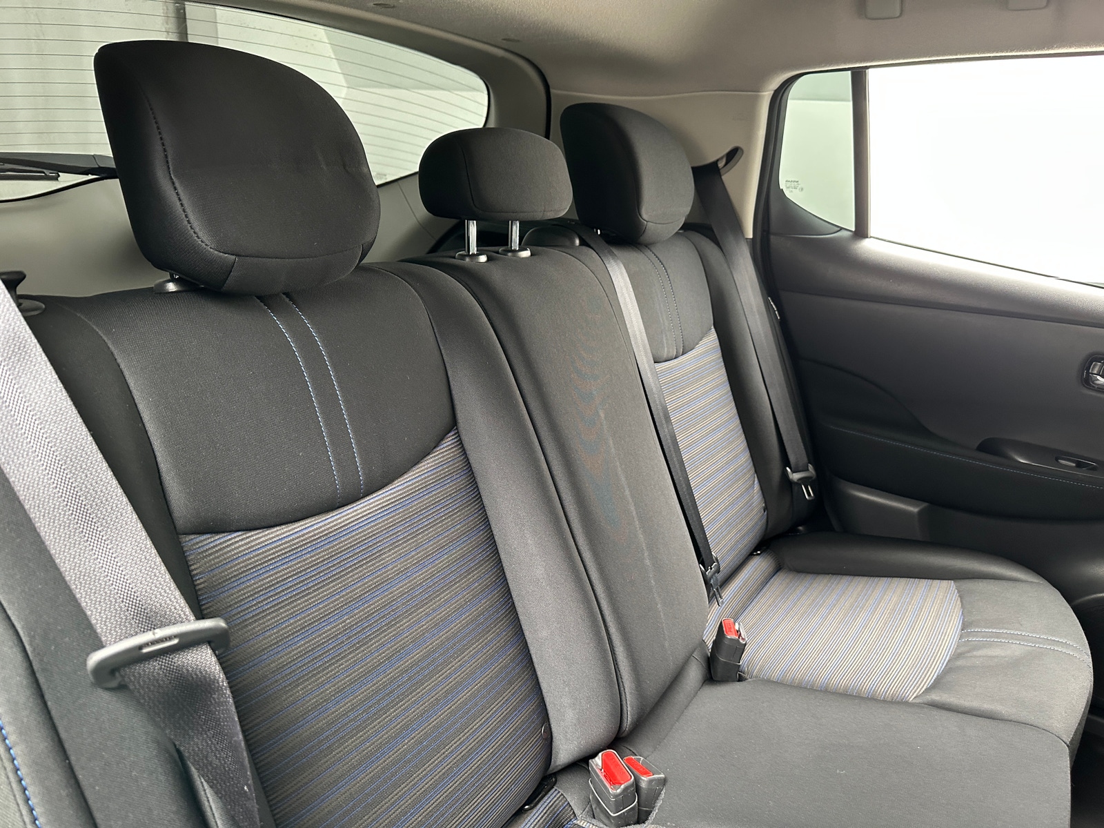 Thumbnail: 2022 Nissan Leaf - 6