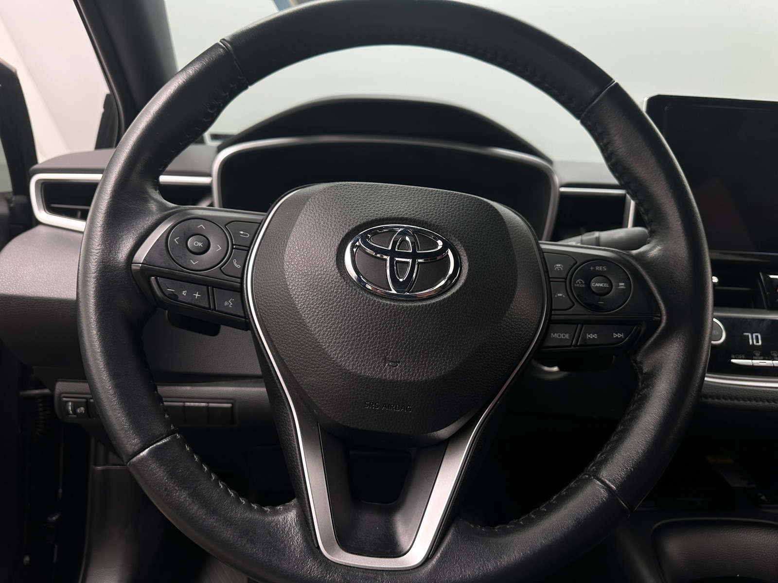 Thumbnail: 2023 Toyota Corolla - 4