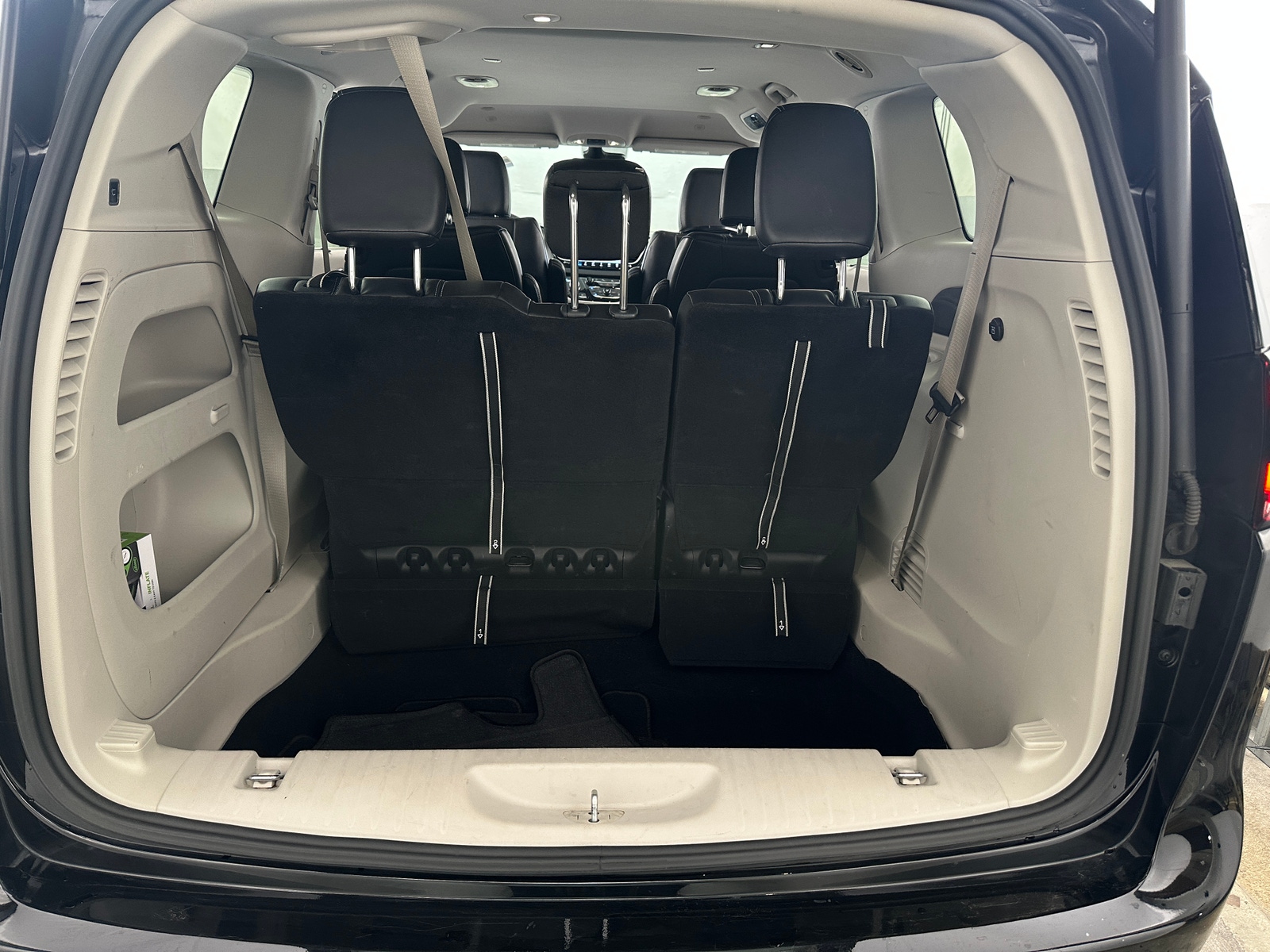 Thumbnail: 2024 Chrysler Pacifica - 6