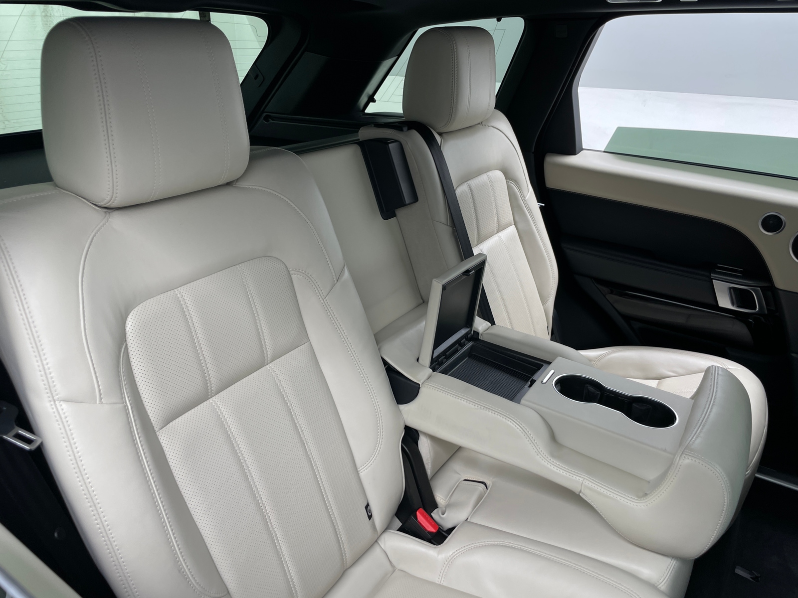 Thumbnail: 2018 Land Rover Range Rover Sport - 5