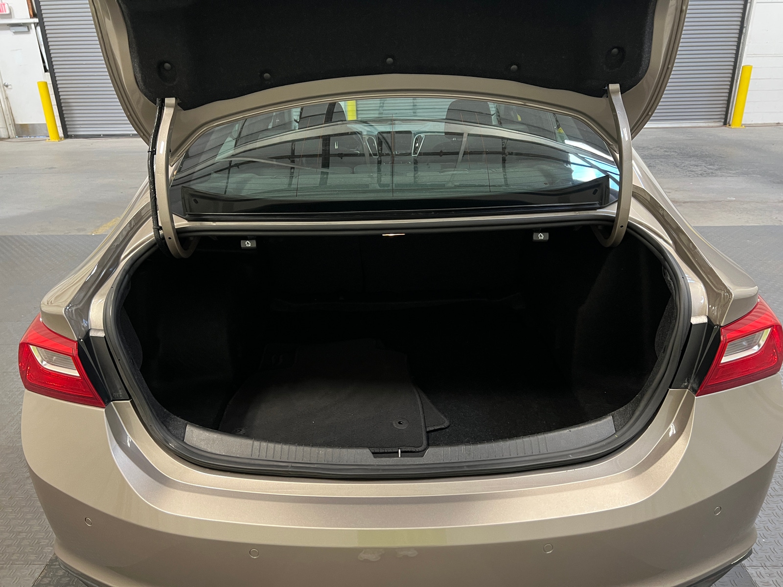 Thumbnail: 2024 Chevrolet Malibu - 7