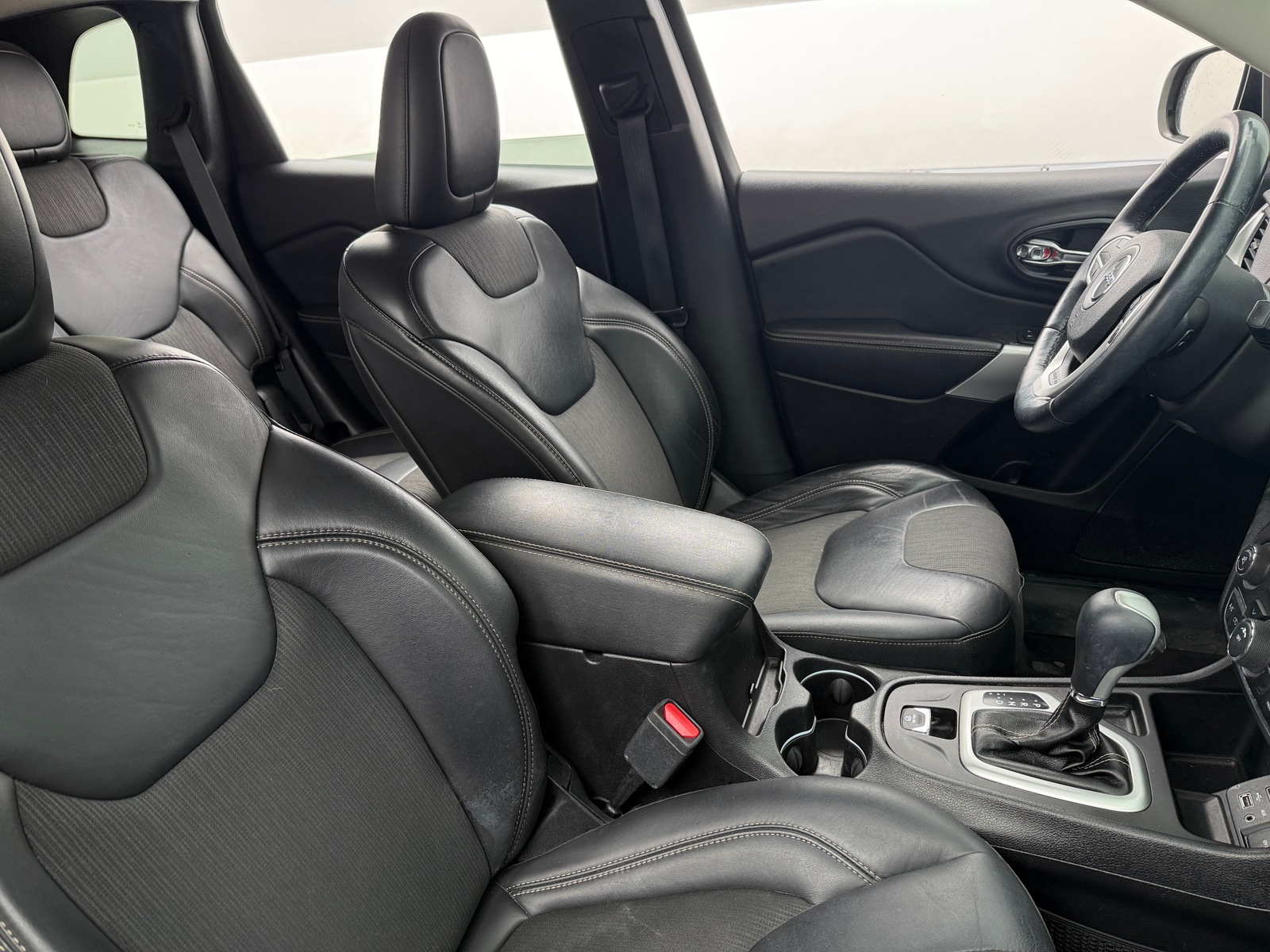 Thumbnail: 2018 Jeep Cherokee - 2