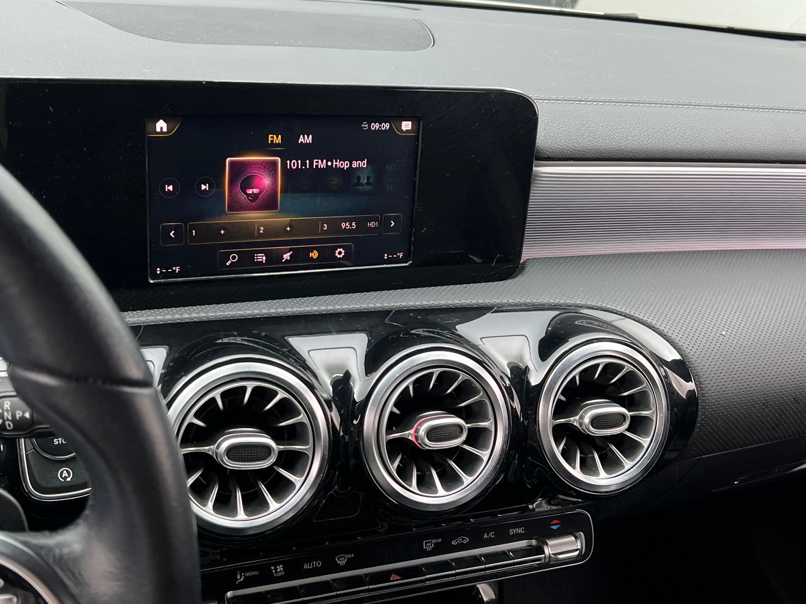 Thumbnail: 2021 Mercedes-Benz A-Class - 3