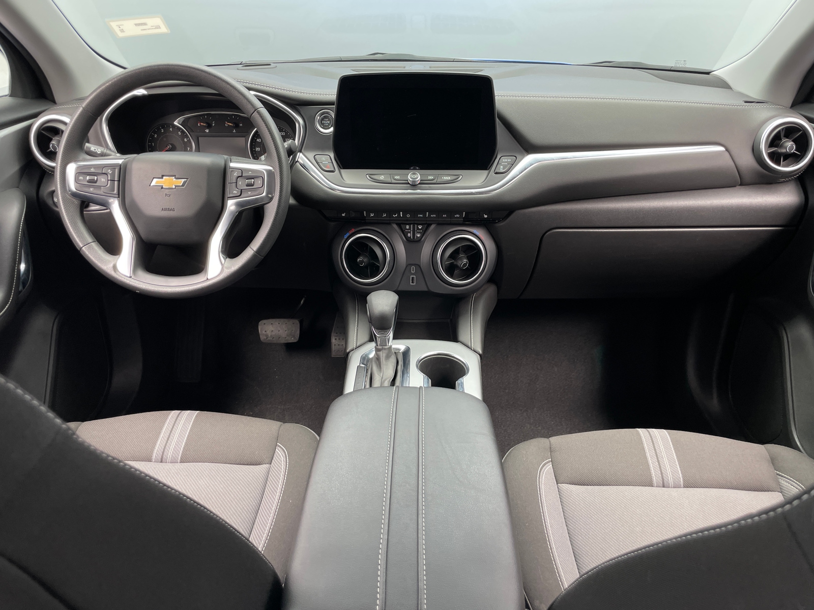 Thumbnail: 2025 Chevrolet Blazer - 3