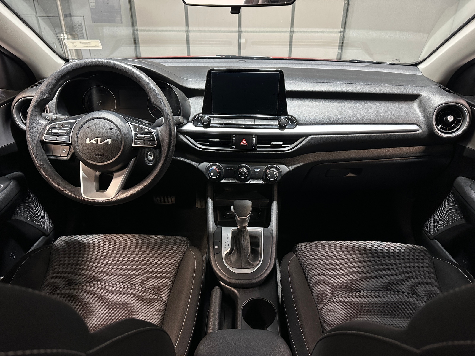 Thumbnail: 2024 Kia Forte - 3