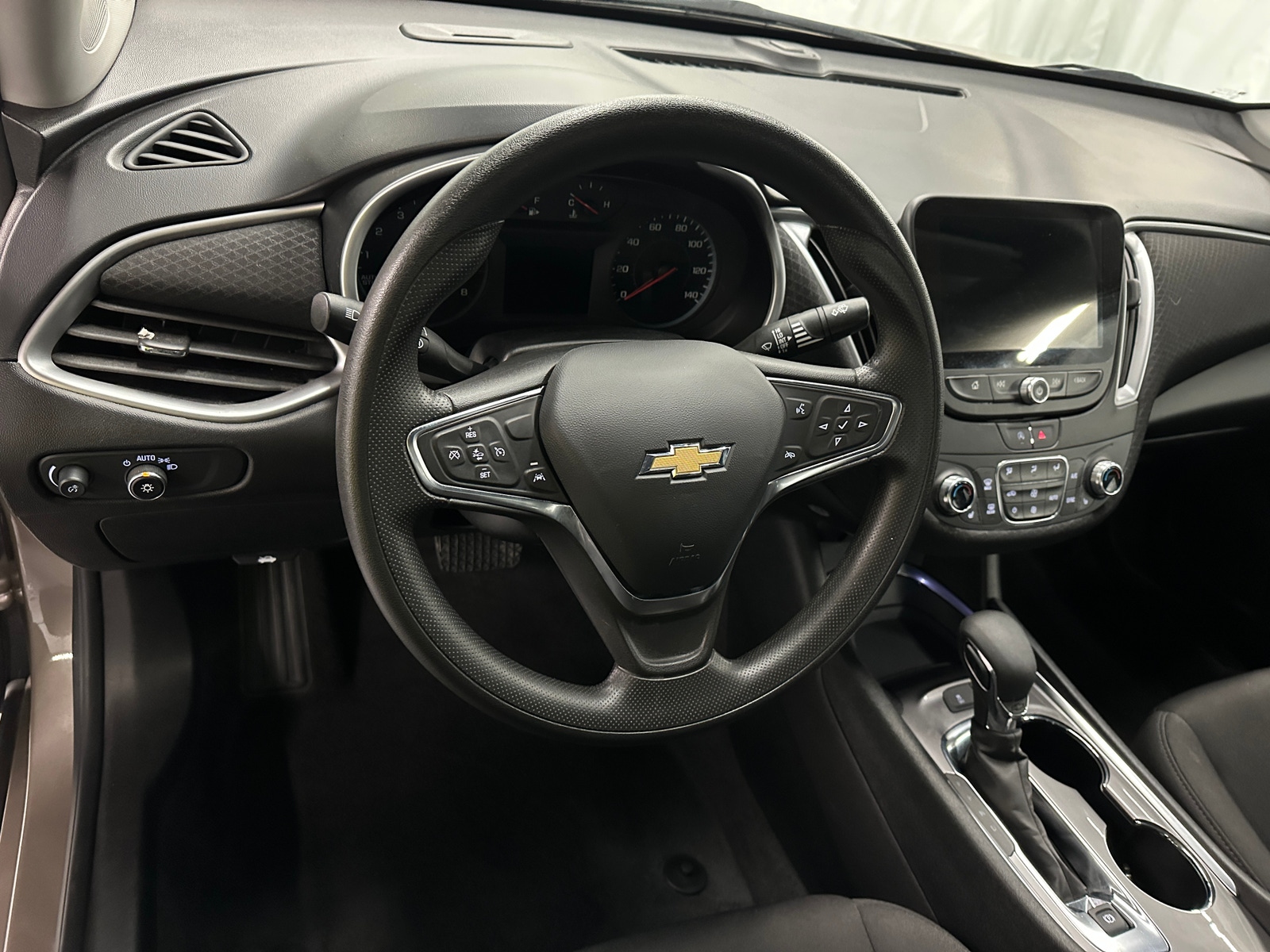 Thumbnail: 2024 Chevrolet Malibu - 5