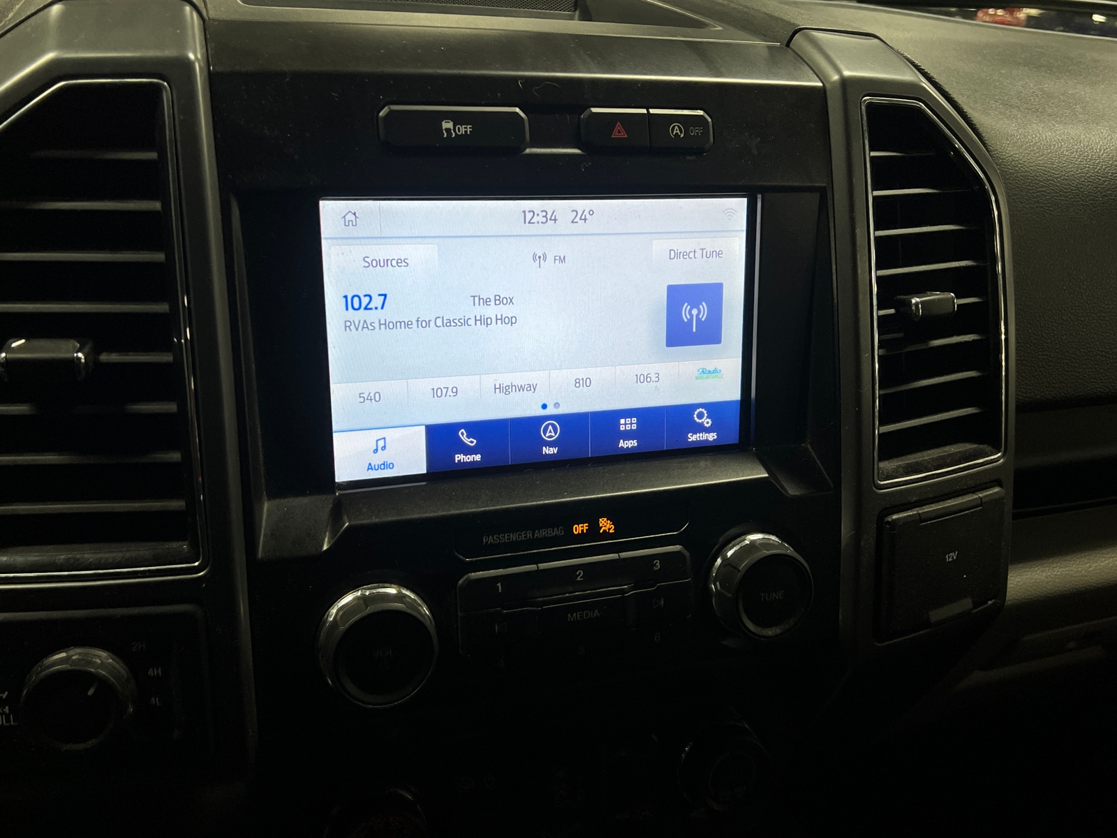 Thumbnail: 2019 Ford Econoline - 4