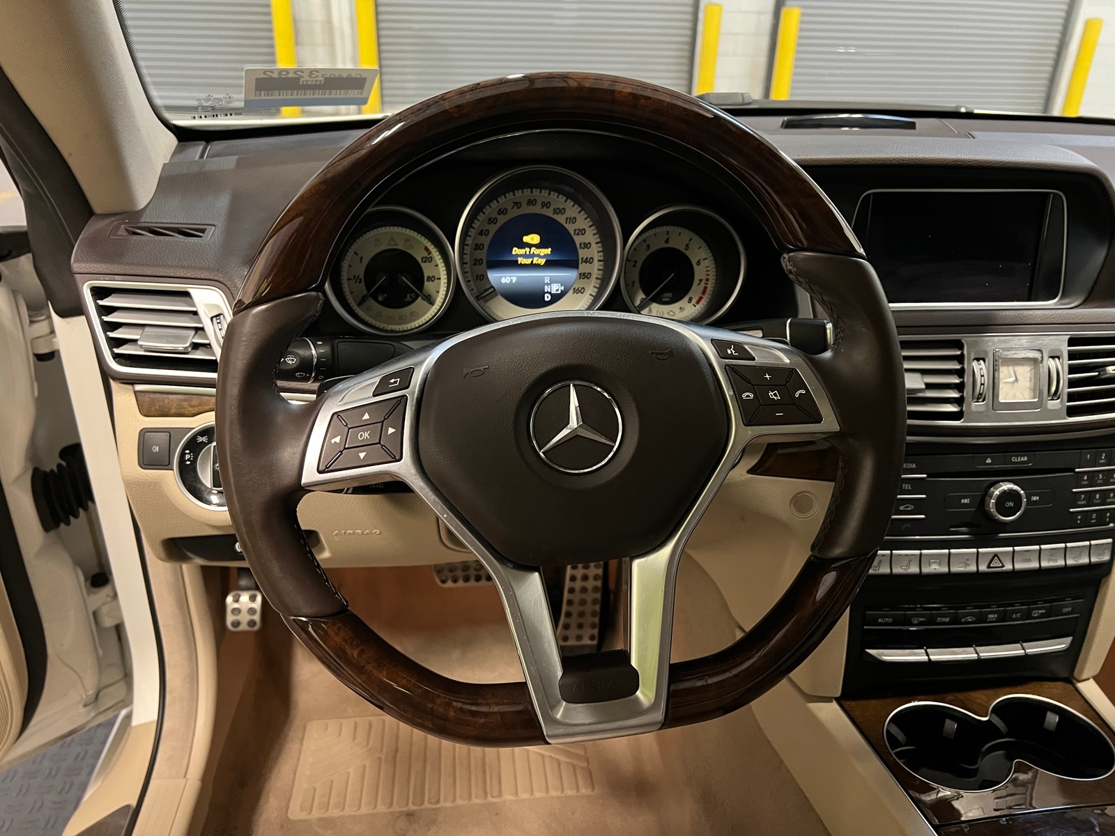 Thumbnail: 2016 Mercedes-Benz E-Class - 4