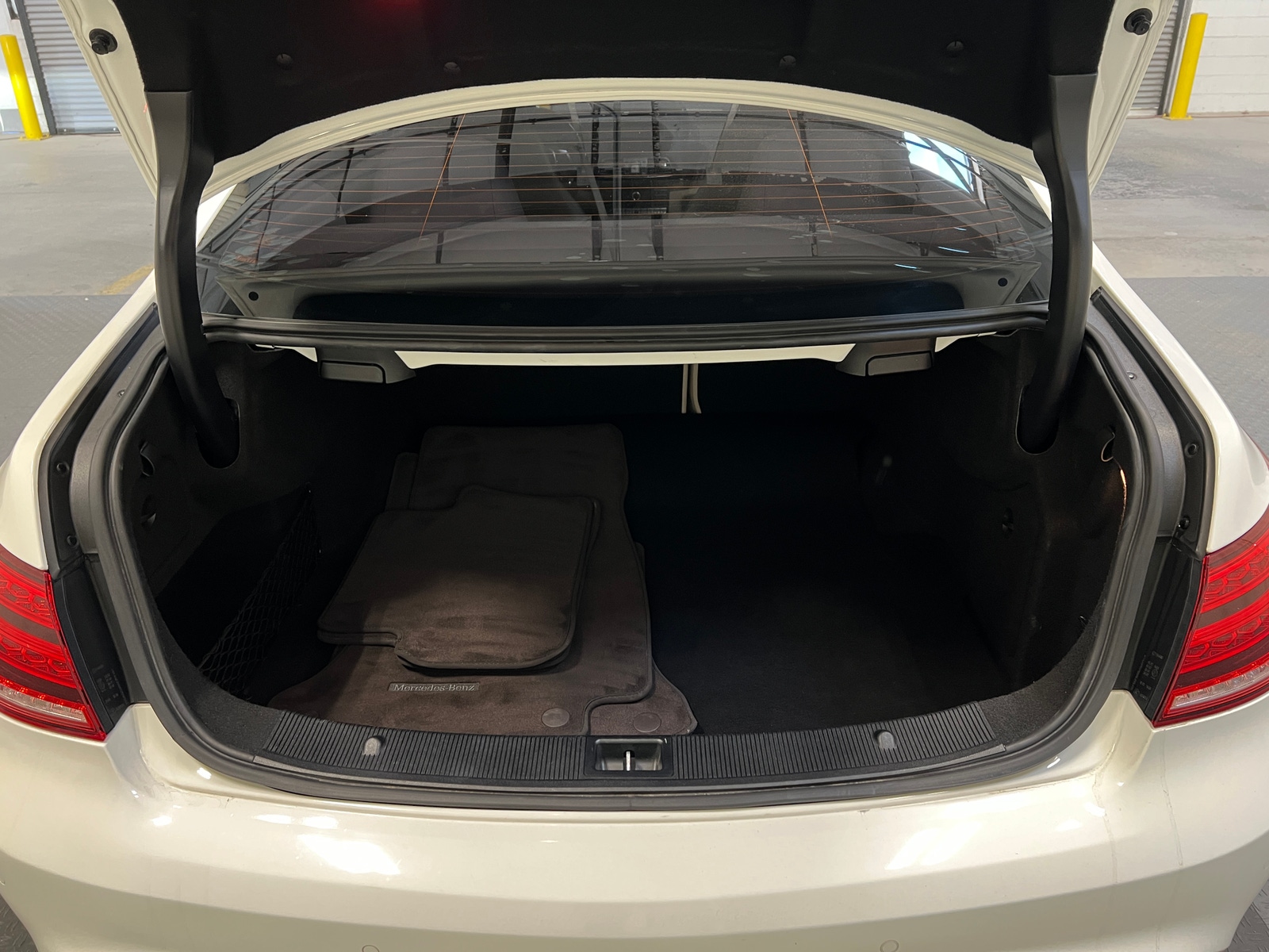 Thumbnail: 2016 Mercedes-Benz E-Class - 6