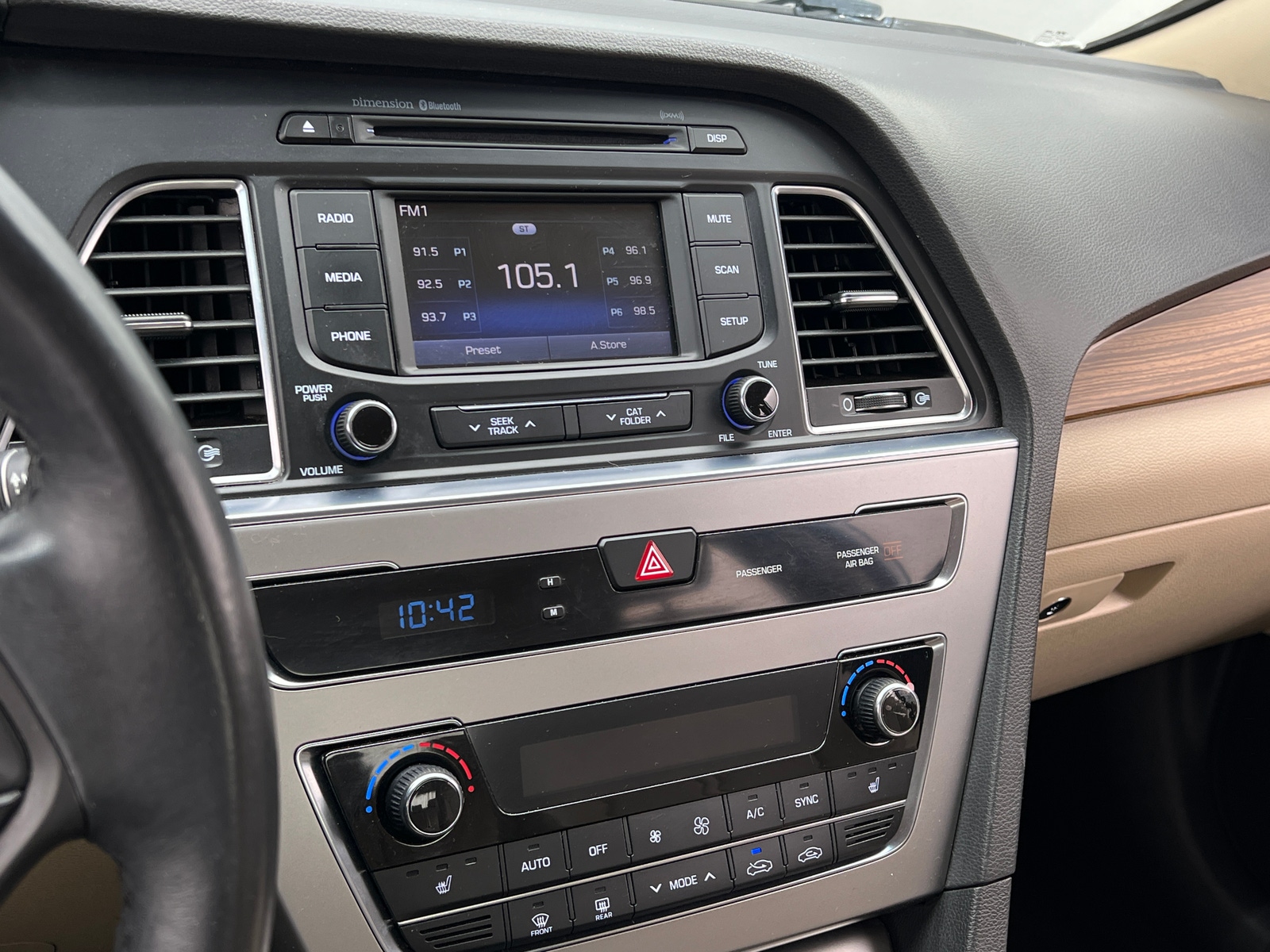 Thumbnail: 2015 Hyundai Sonata - 3