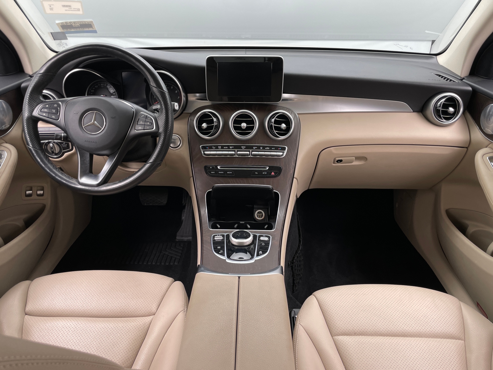 Thumbnail: 2019 Mercedes-Benz GLC - 2