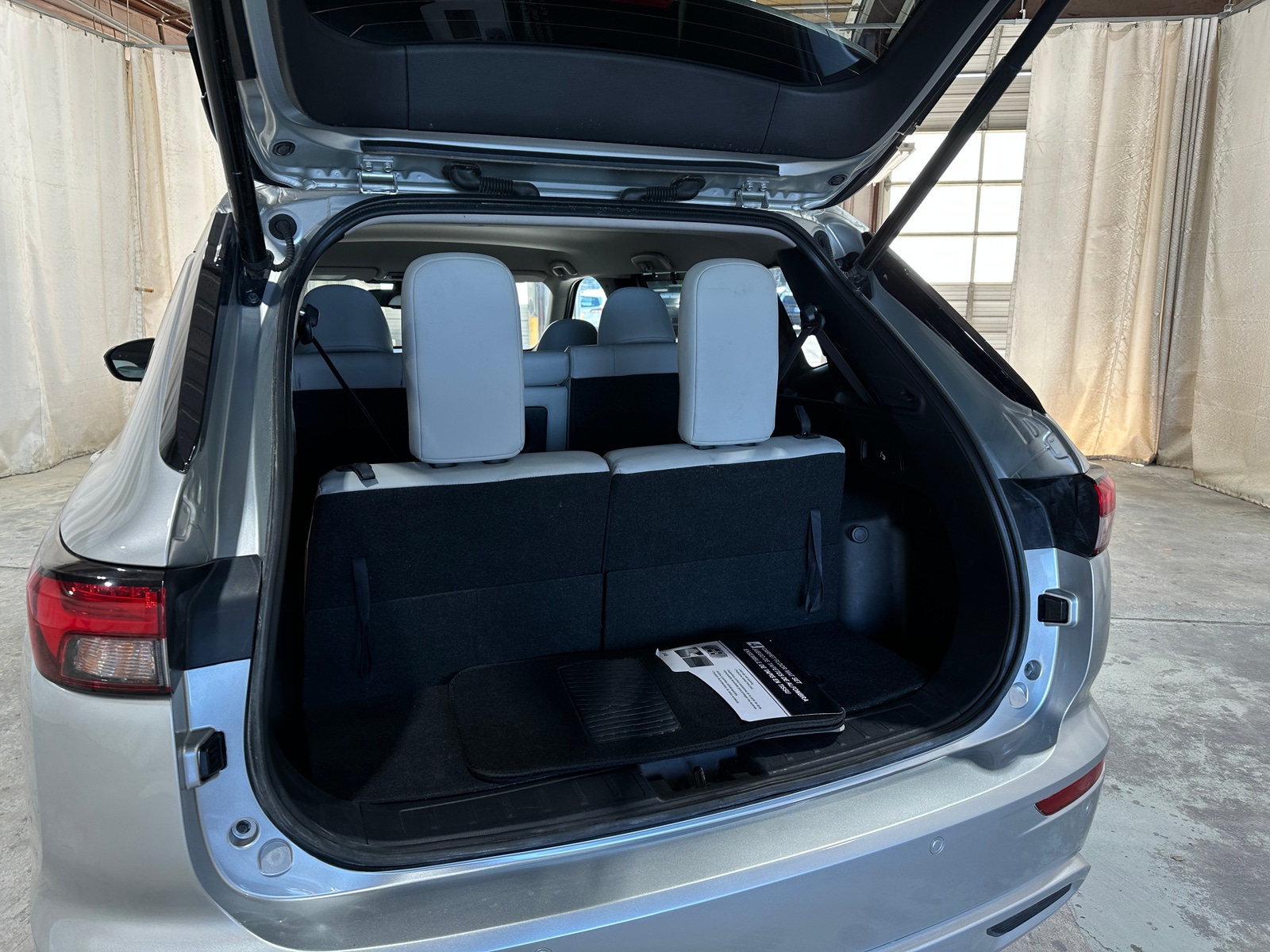 Thumbnail: 2024 Mitsubishi Outlander - 6