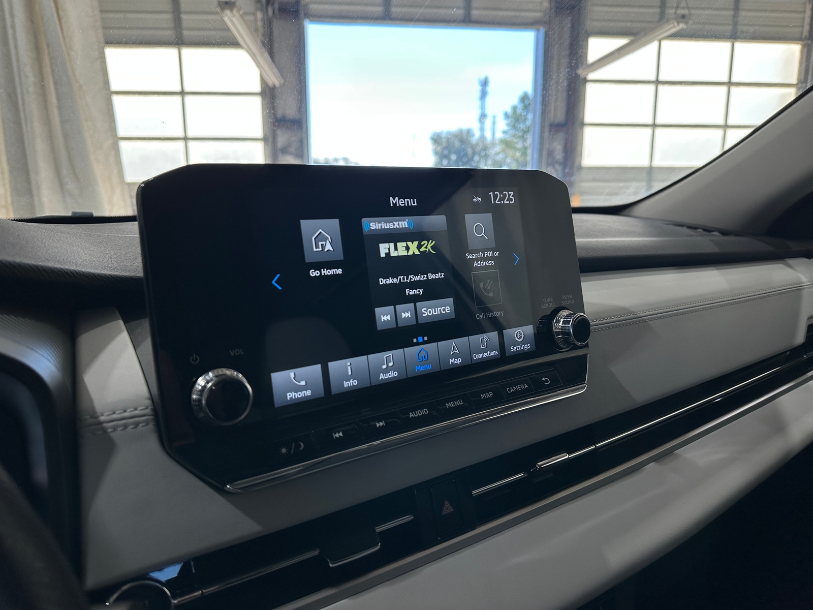 Thumbnail: 2024 Mitsubishi Outlander - 3