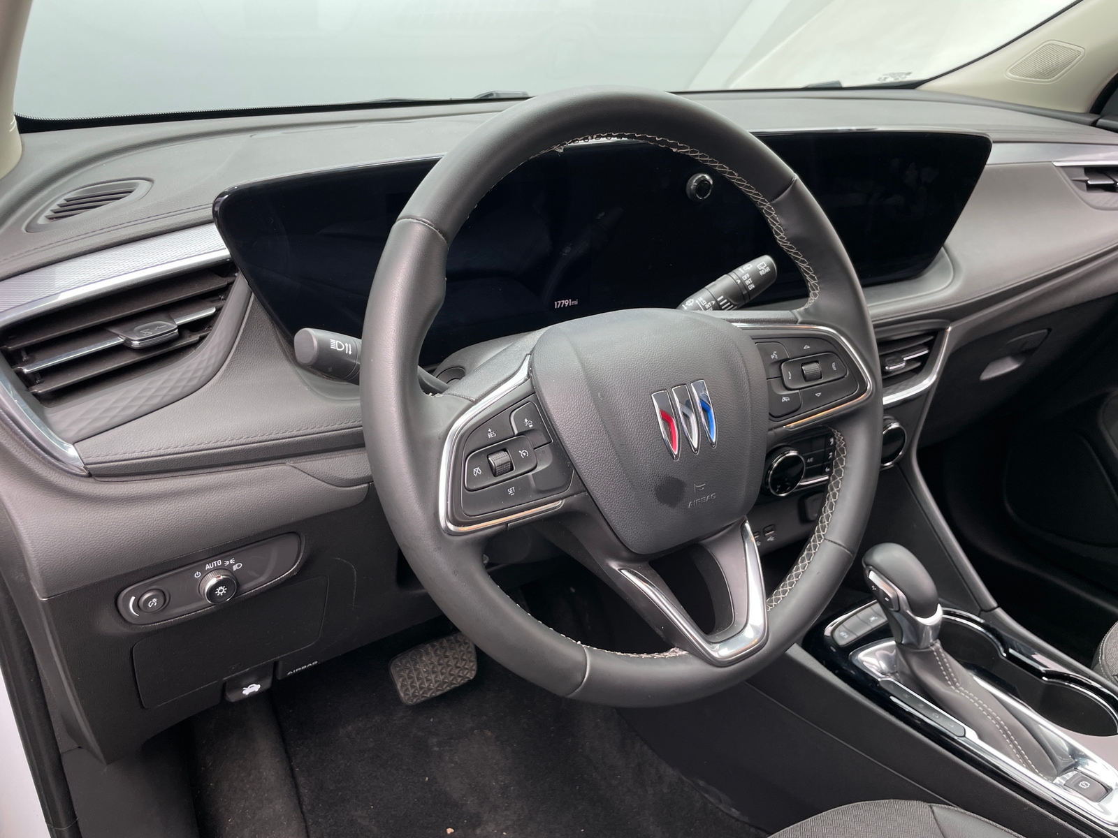 Thumbnail: 2025 Buick Encore GX - 5