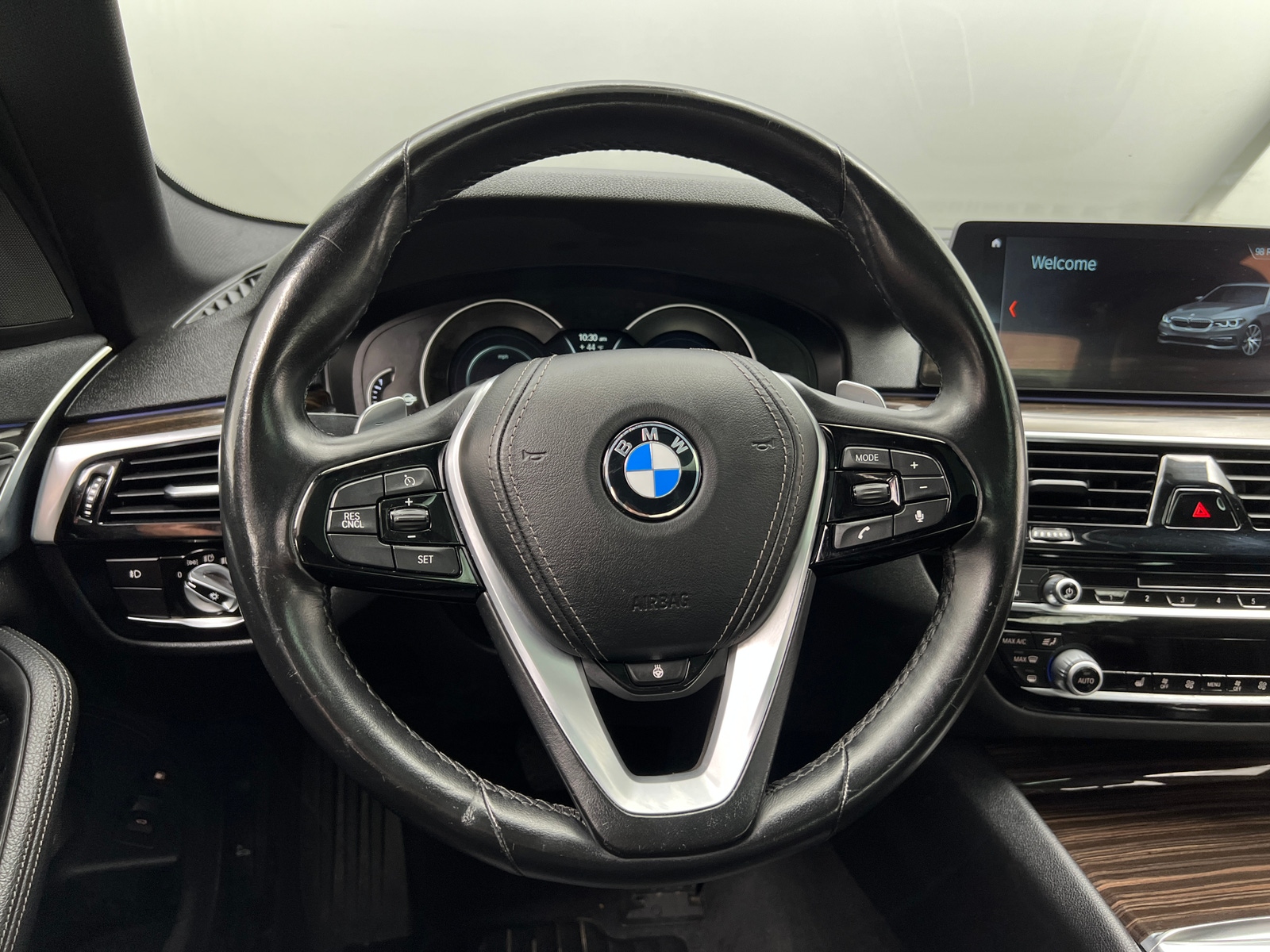 Thumbnail: 2018 BMW 5 Series - 4