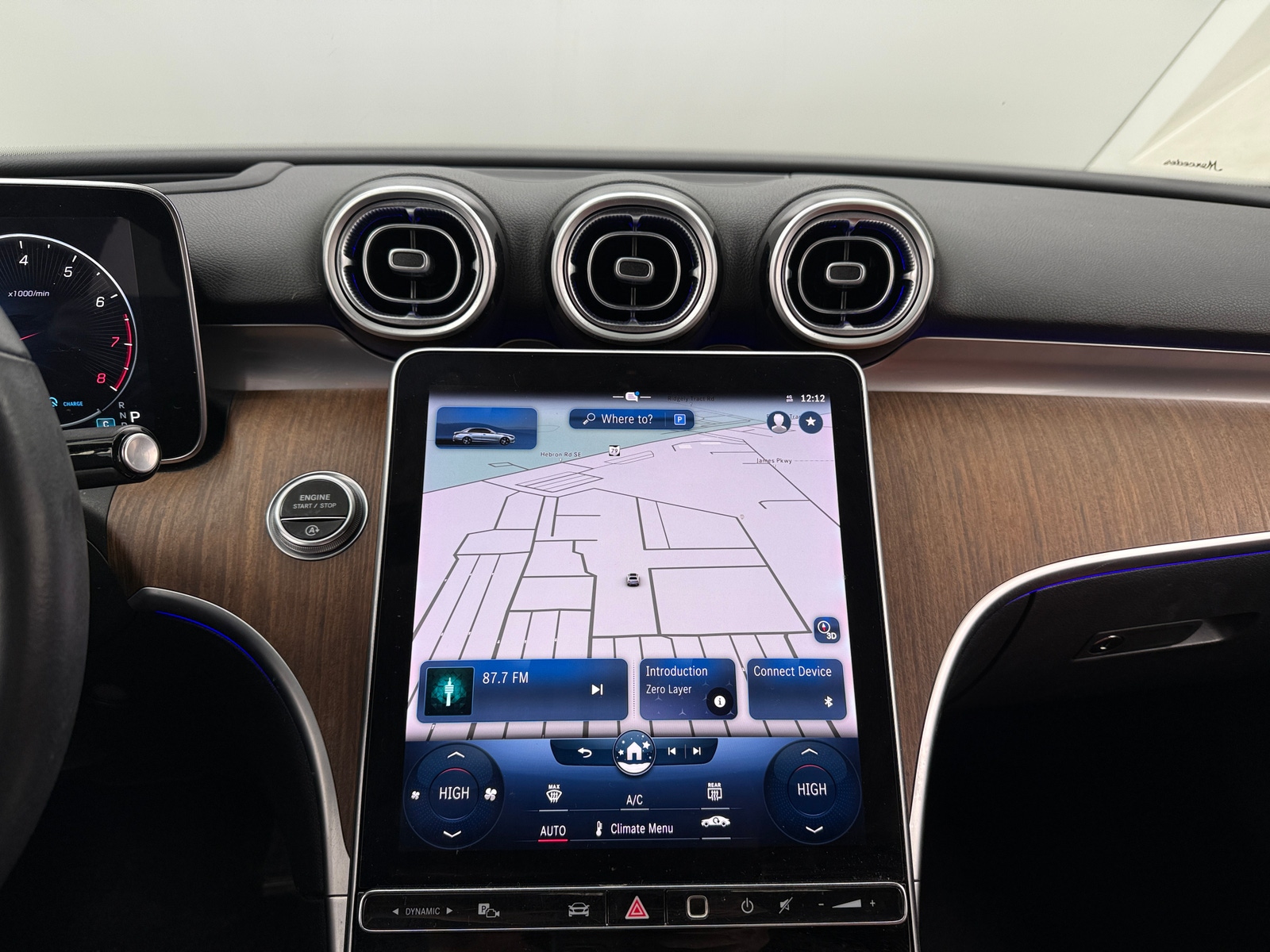 Thumbnail: 2022 Mercedes-Benz C-Class - 3