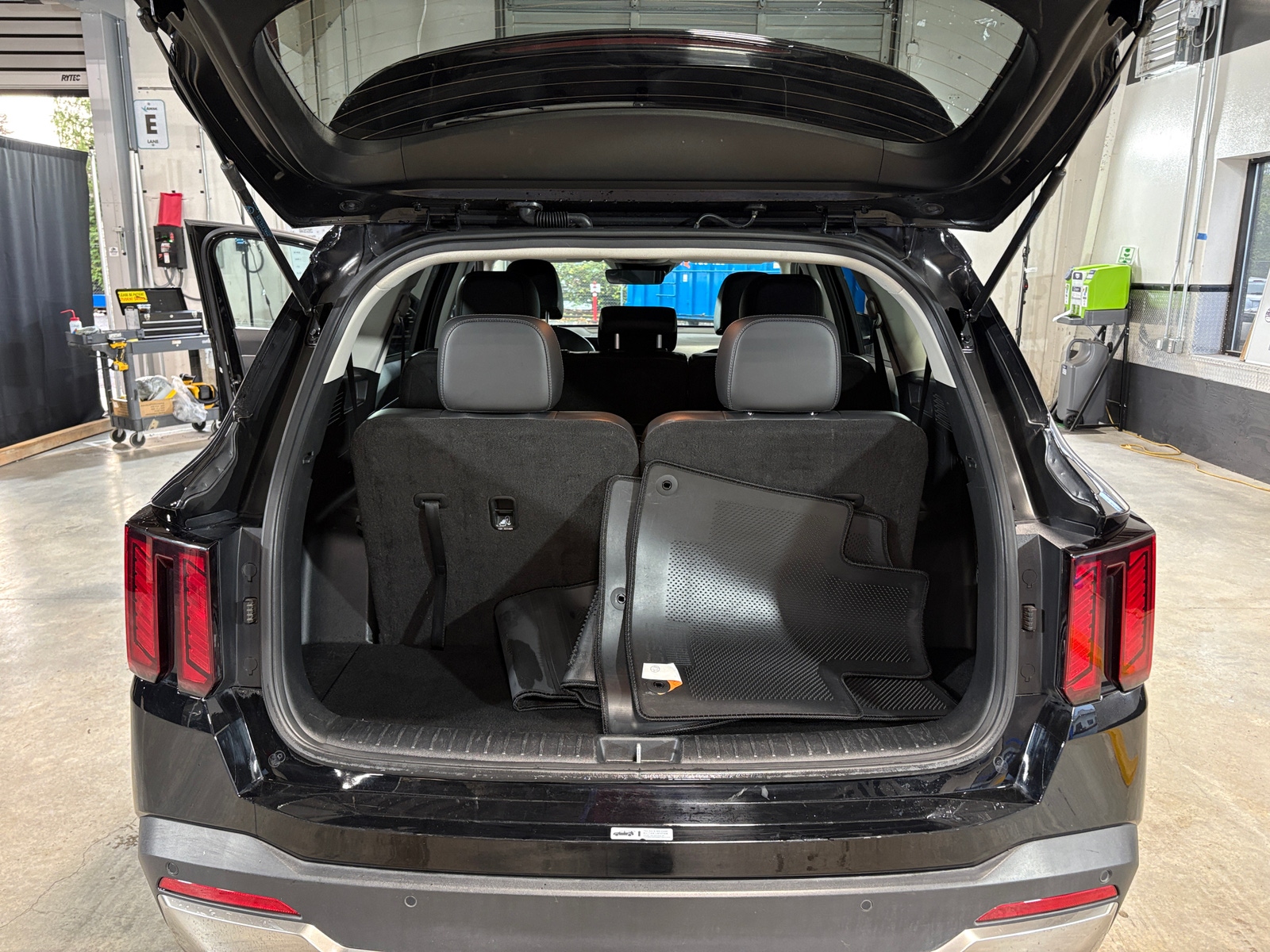 Thumbnail: 2024 Kia Sorento - 6