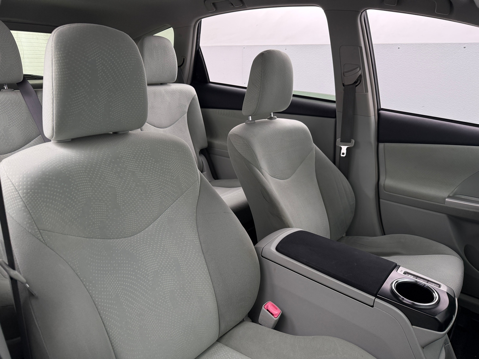 Thumbnail: 2013 Toyota Prius v - 2