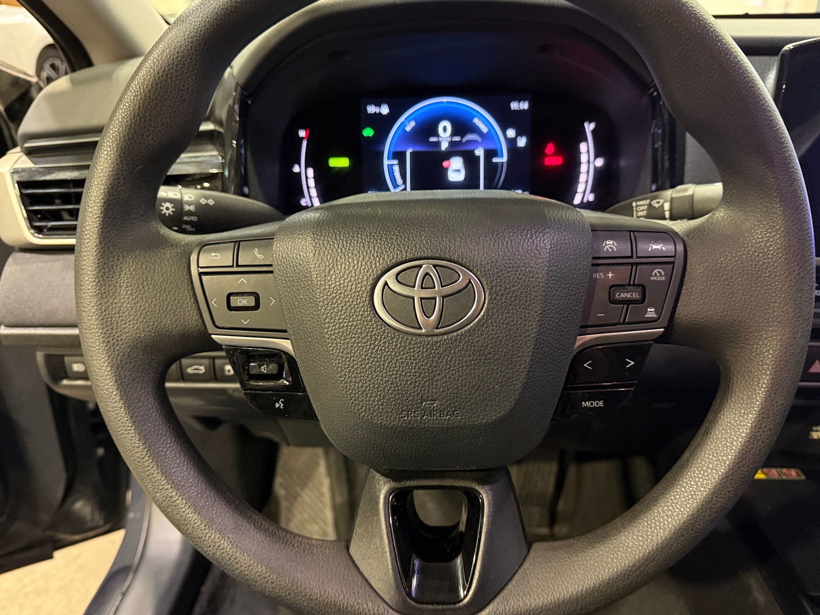 Thumbnail: 2025 Toyota Camry - 5