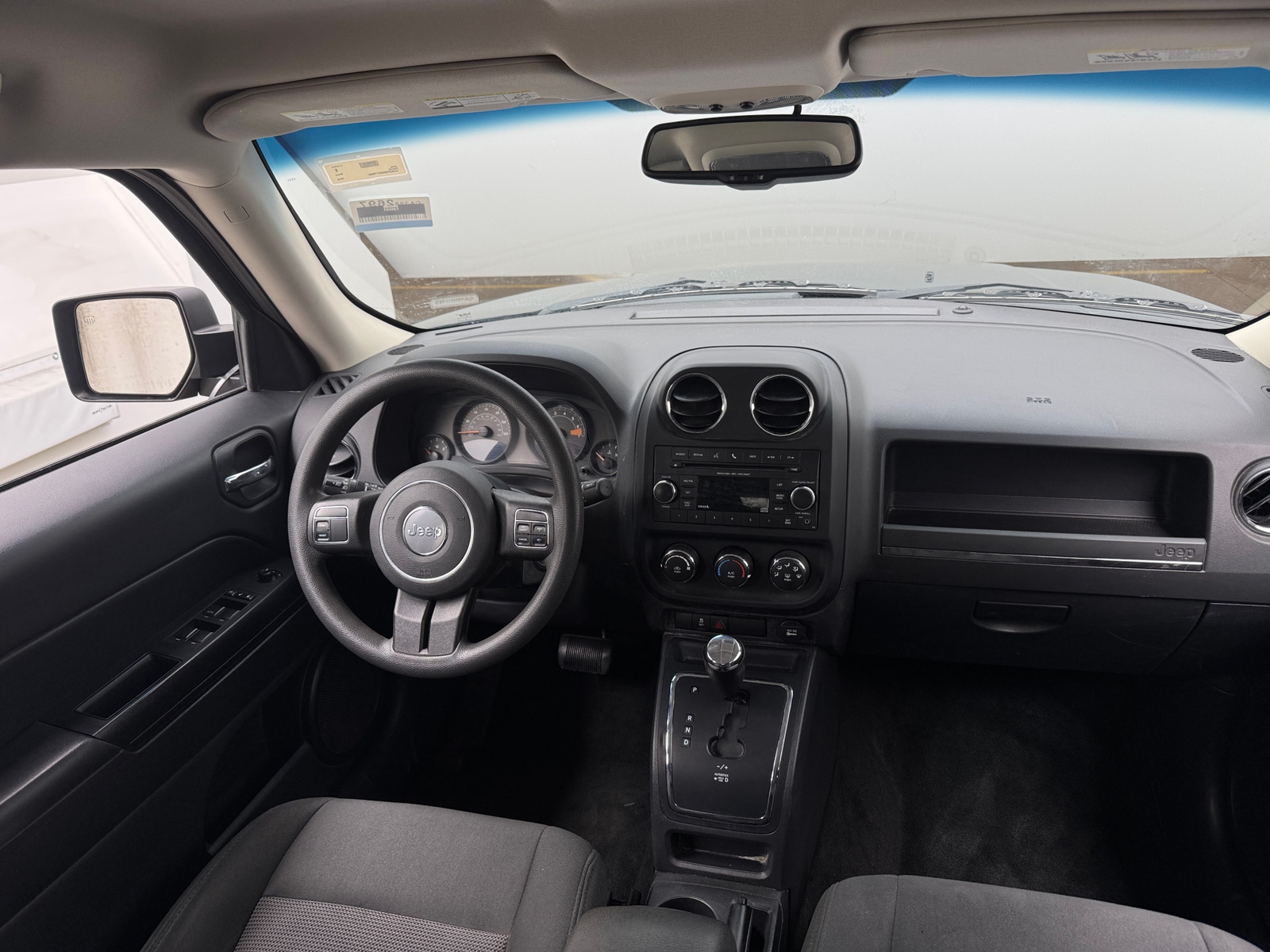 Thumbnail: 2016 Jeep Patriot - 3
