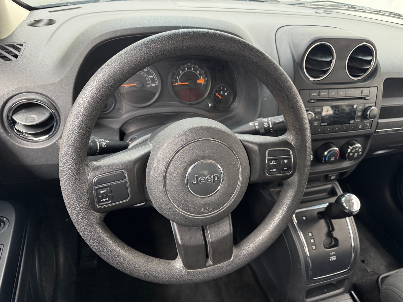 Thumbnail: 2016 Jeep Patriot - 5