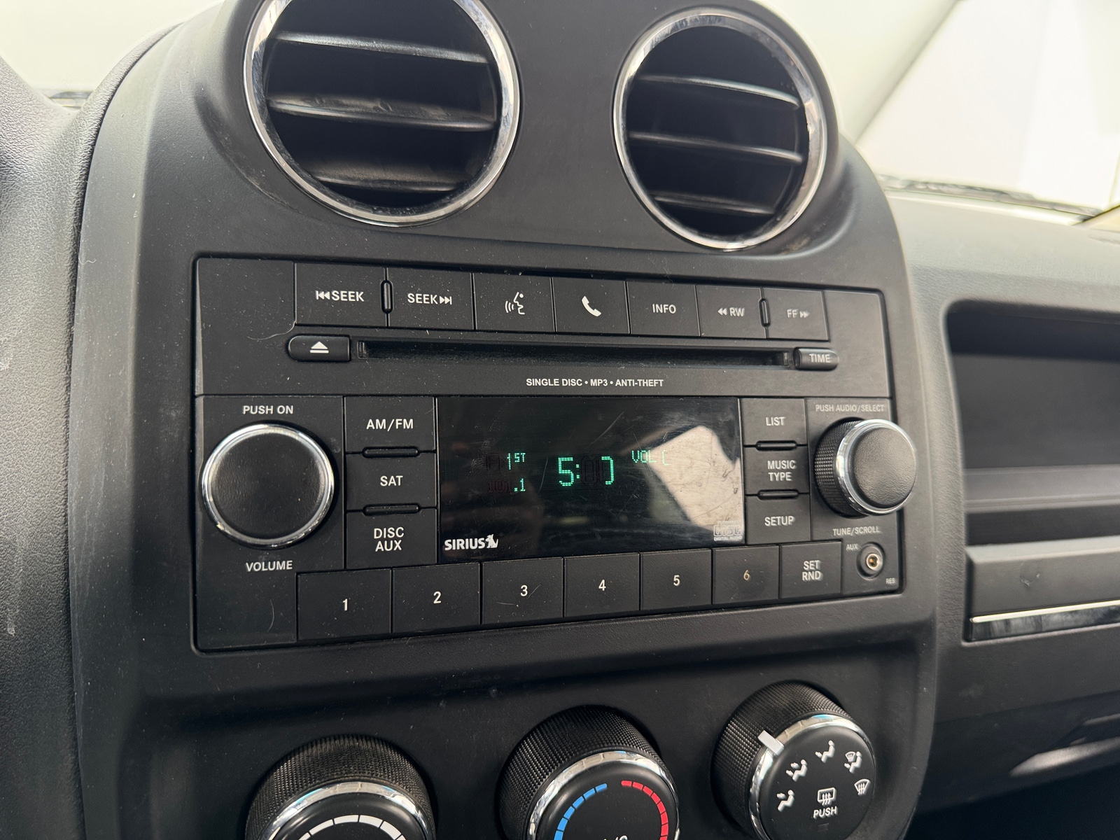 Thumbnail: 2016 Jeep Patriot - 4