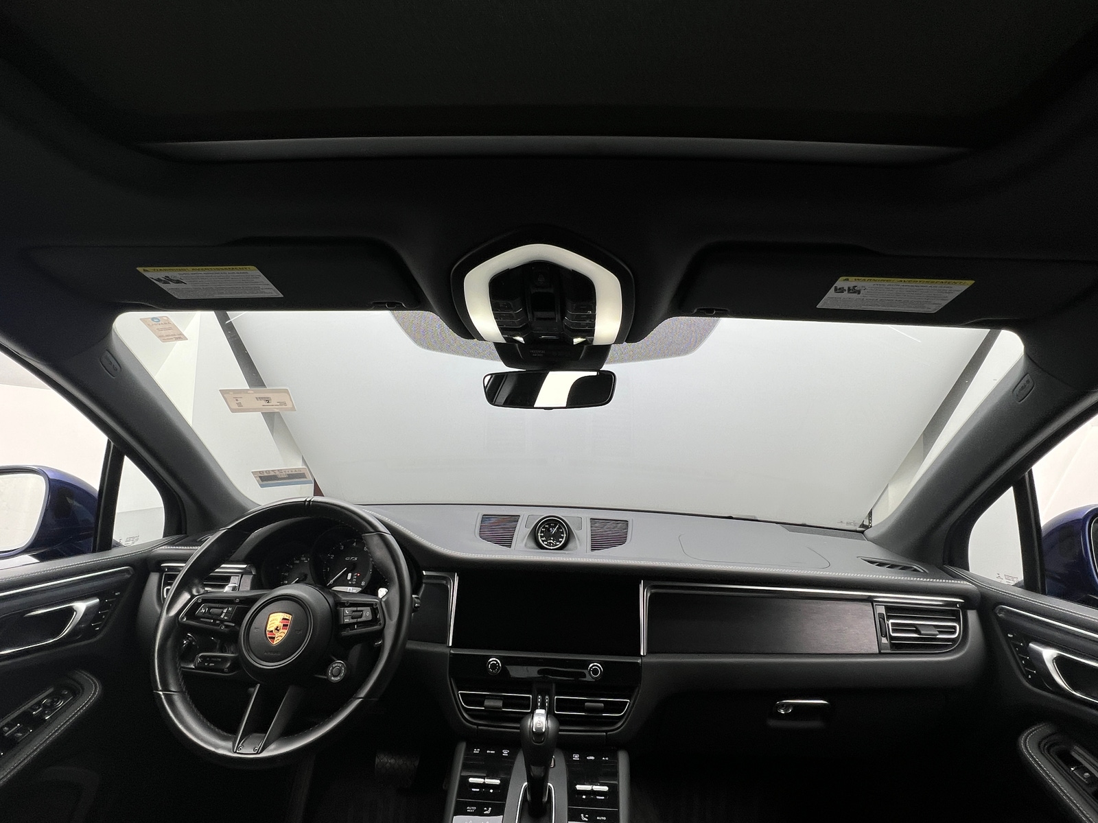Thumbnail: 2022 Porsche Macan - 2