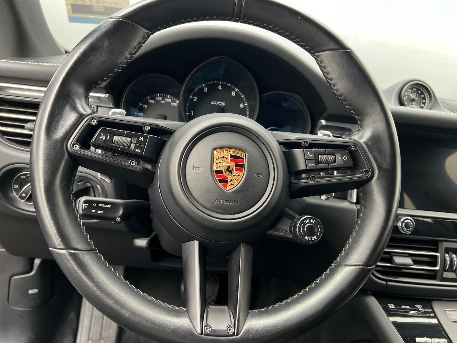 Thumbnail: 2022 Porsche Macan - 4