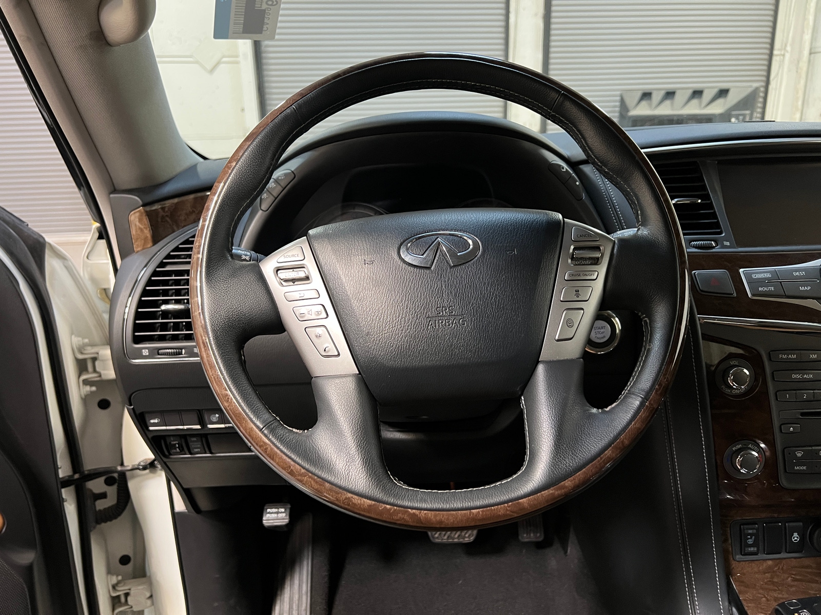 Thumbnail: 2017 INFINITI QX80 - 4