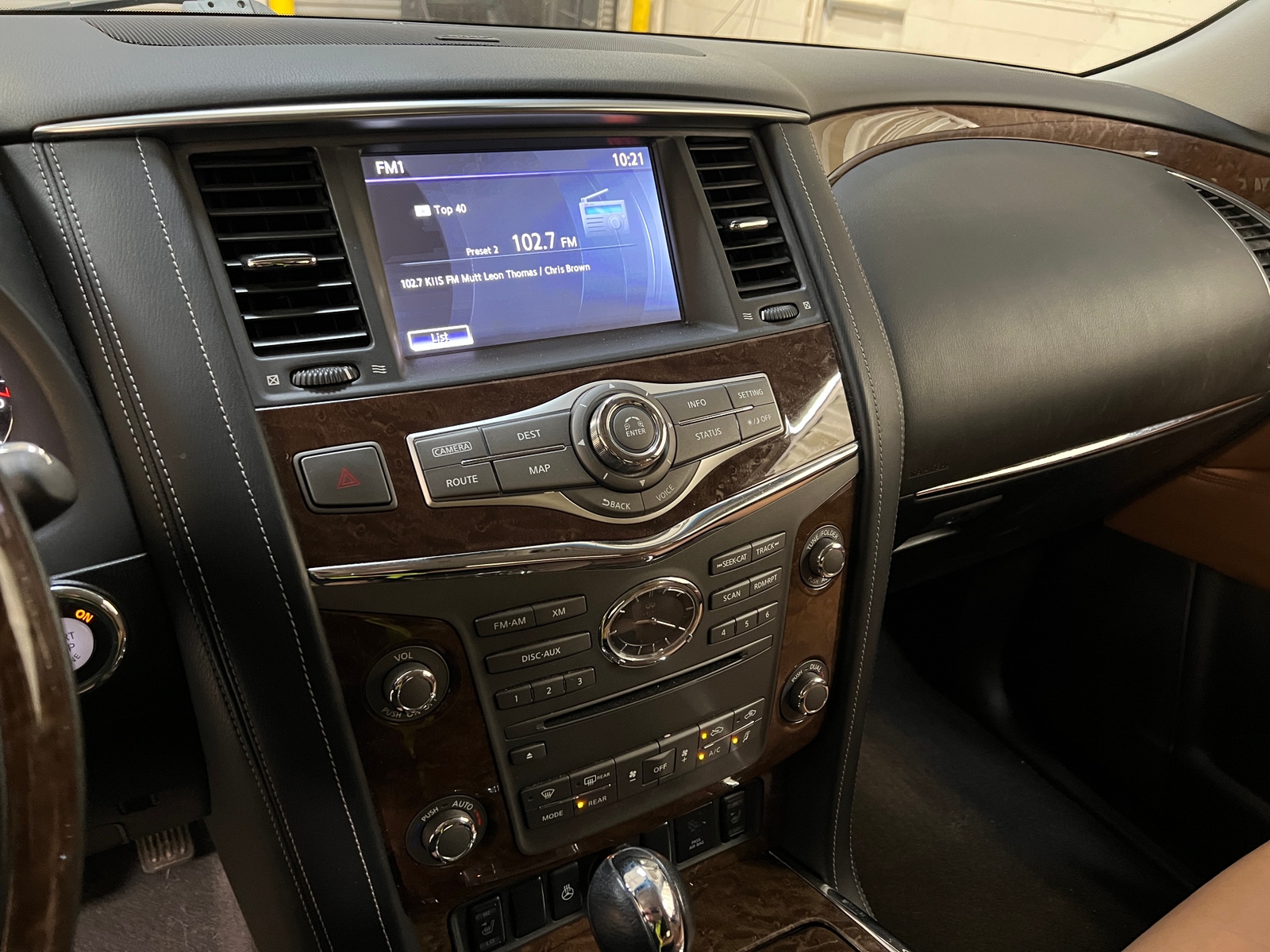 Thumbnail: 2017 INFINITI QX80 - 3