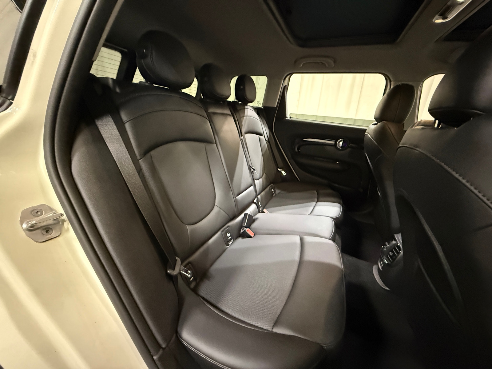 Thumbnail: 2022 MINI Cooper Clubman - 5