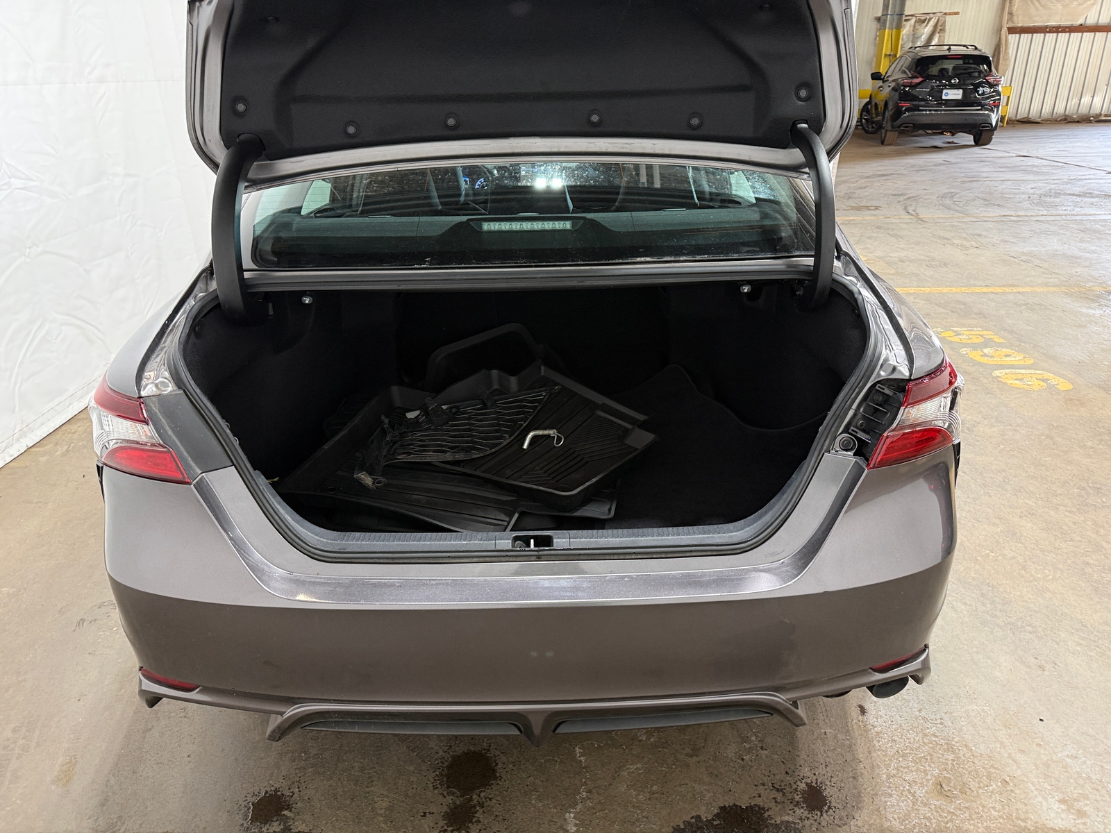 Thumbnail: 2021 Toyota Camry - 6