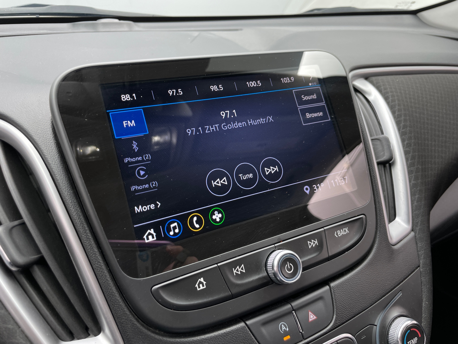 Thumbnail: 2024 Chevrolet Malibu - 4