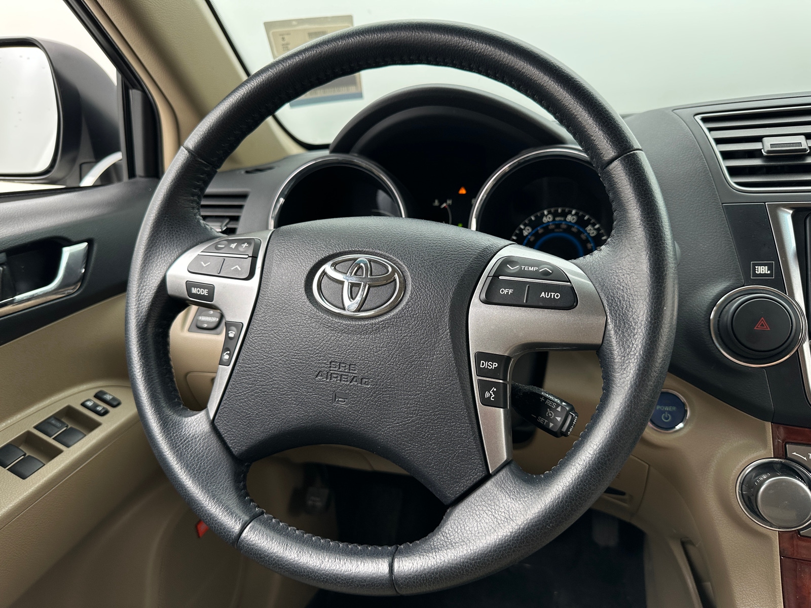 Thumbnail: 2013 Toyota Highlander - 4