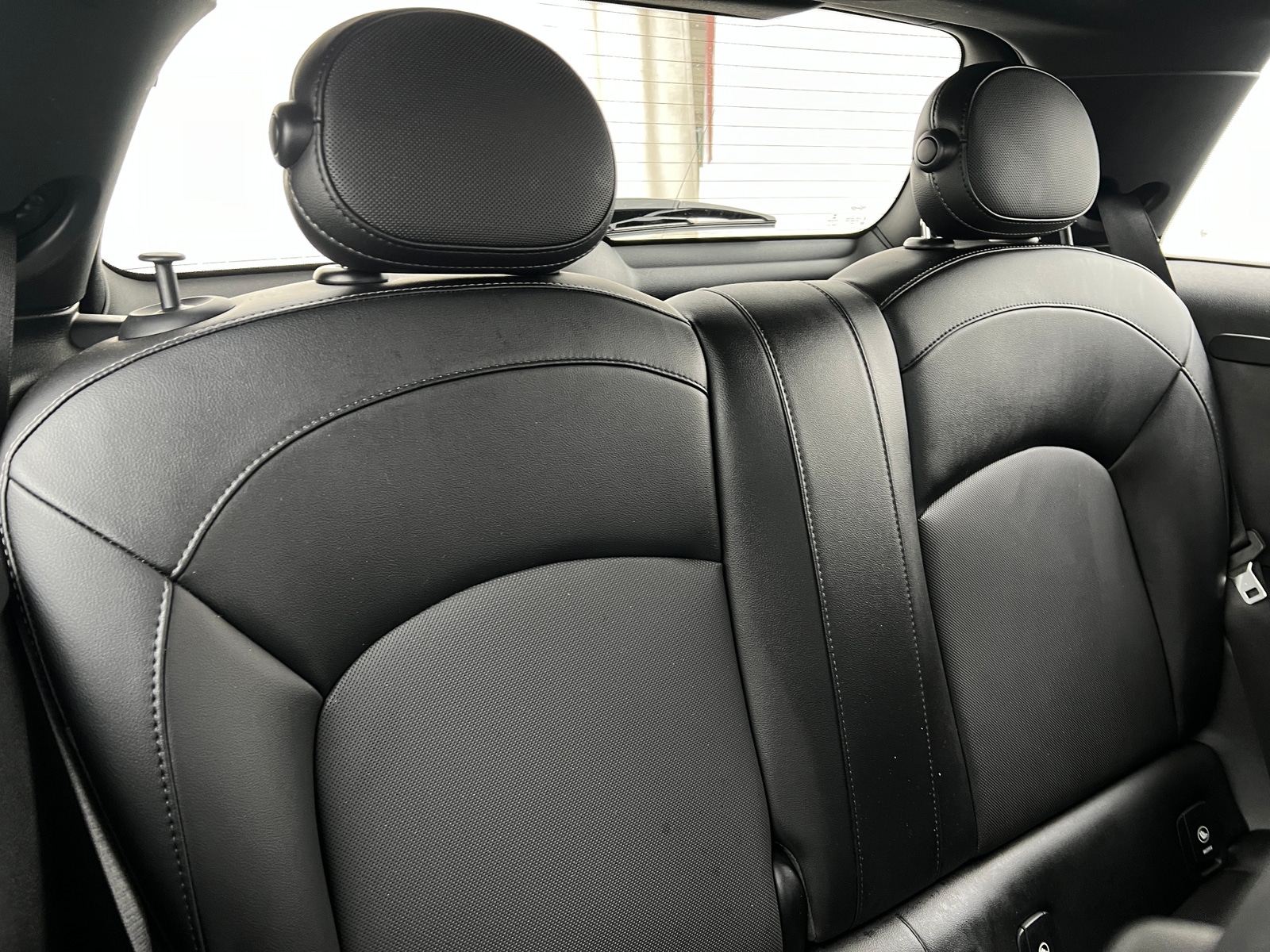 Thumbnail: 2017 MINI Cooper Hardtop - 5