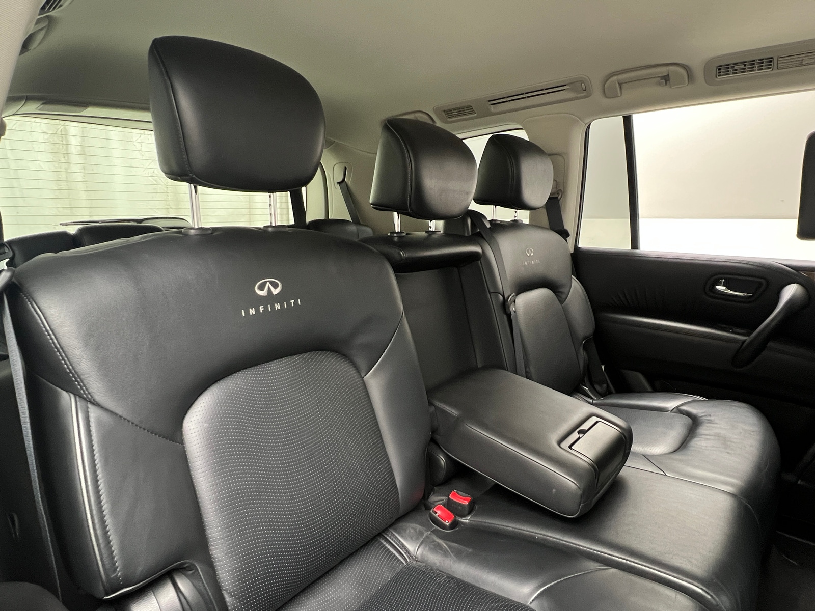 Thumbnail: 2014 INFINITI QX80 - 6