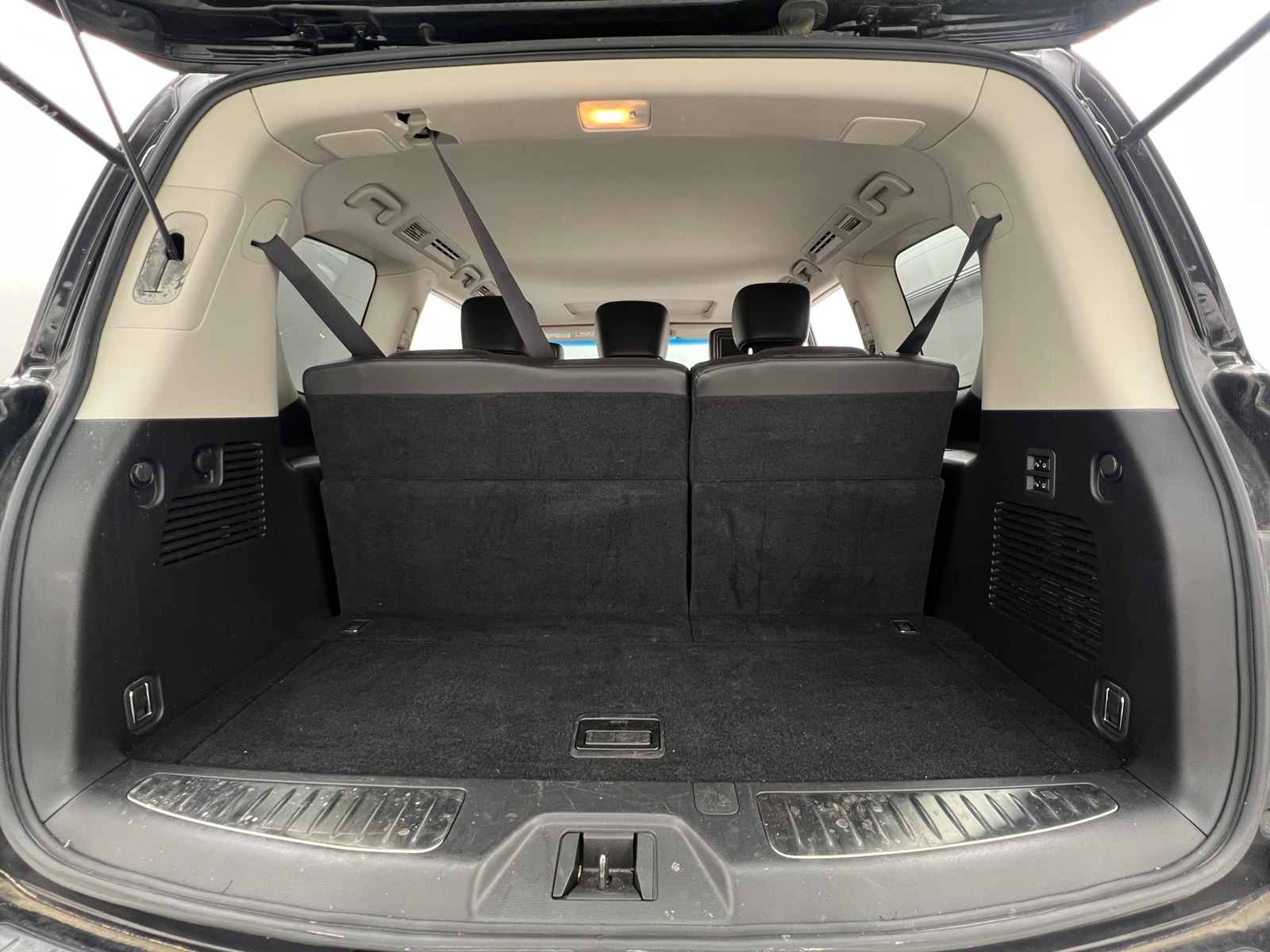 Thumbnail: 2014 INFINITI QX80 - 7