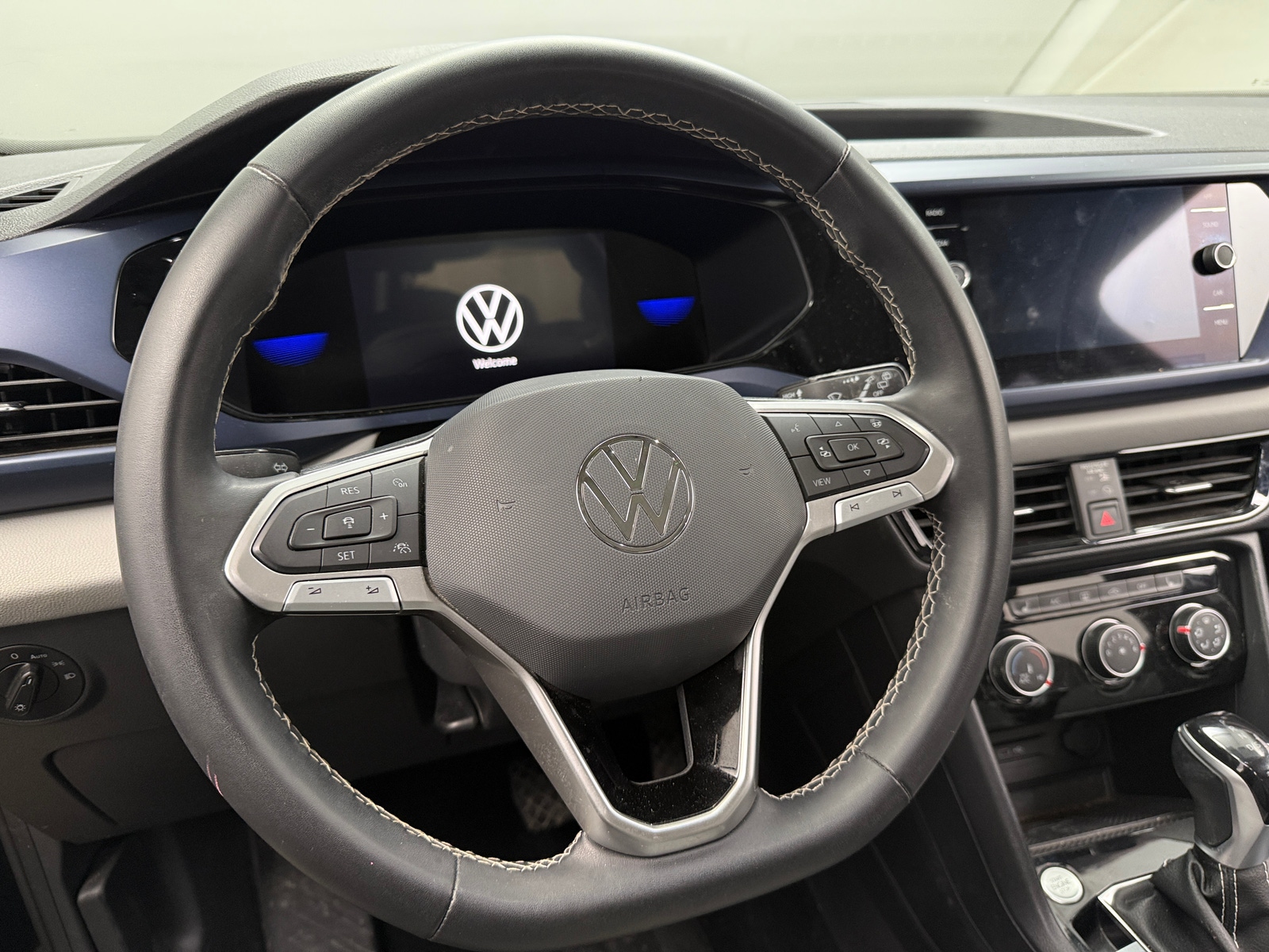 Thumbnail: 2023 Volkswagen Taos - 5