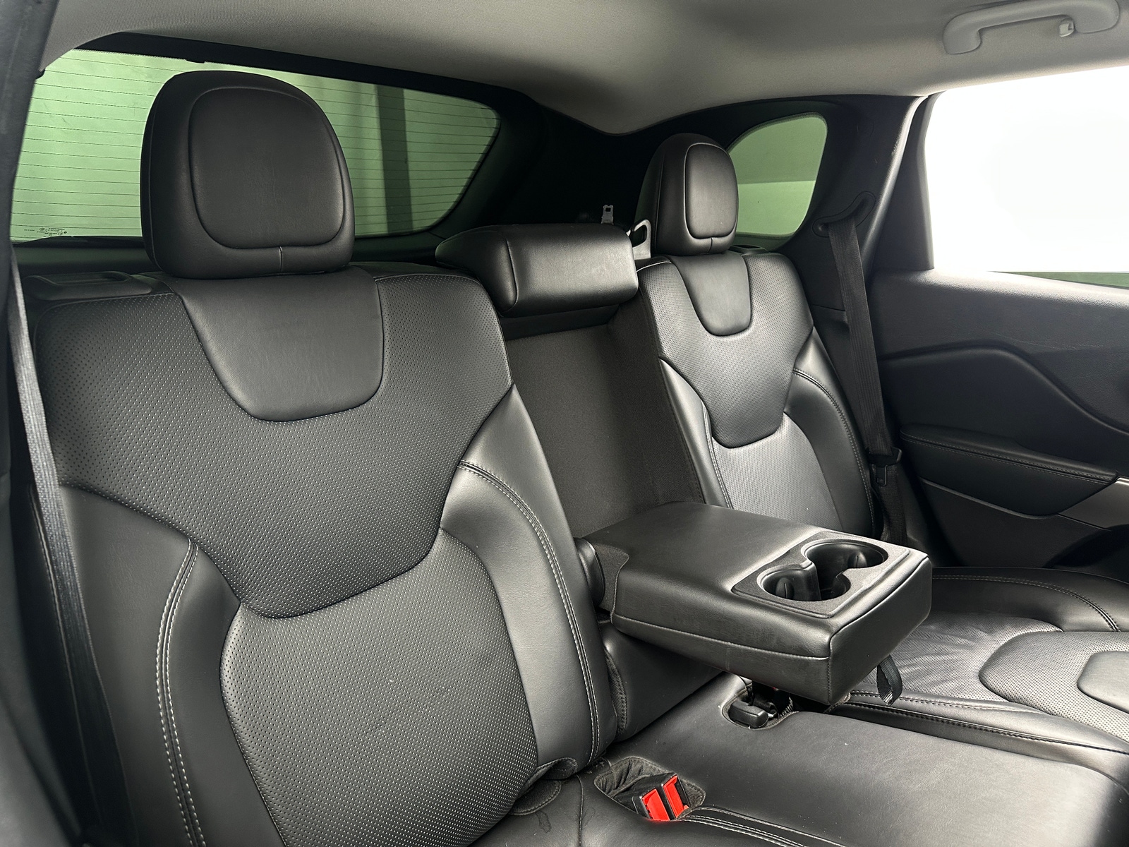 Thumbnail: 2020 Jeep Cherokee - 5