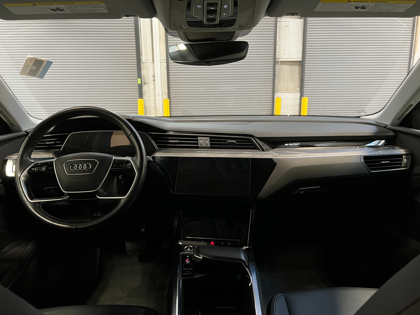 Thumbnail: 2021 Audi e-tron - 2